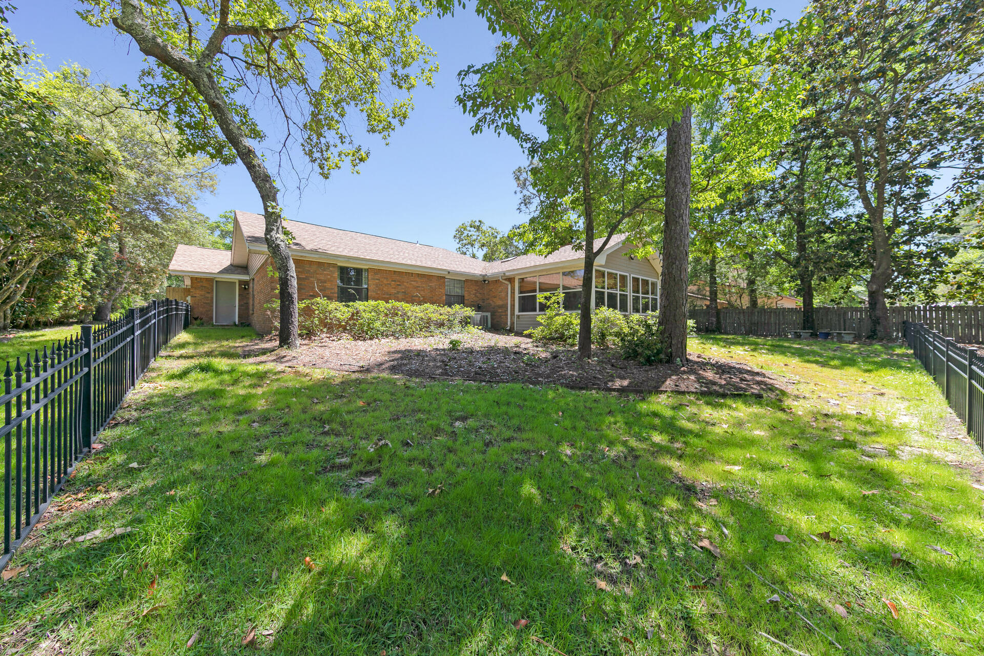 RAINTREE ESTATES - Residential