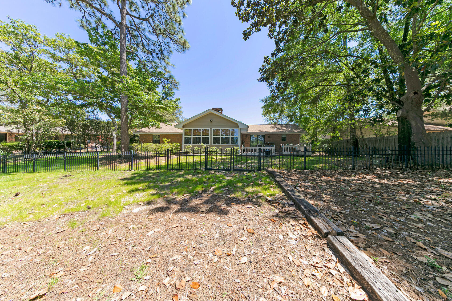 RAINTREE ESTATES - Residential