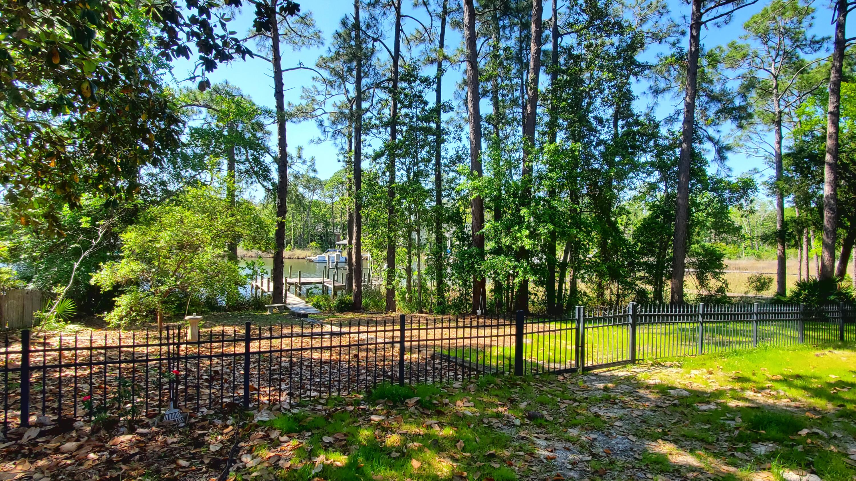 RAINTREE ESTATES - Residential