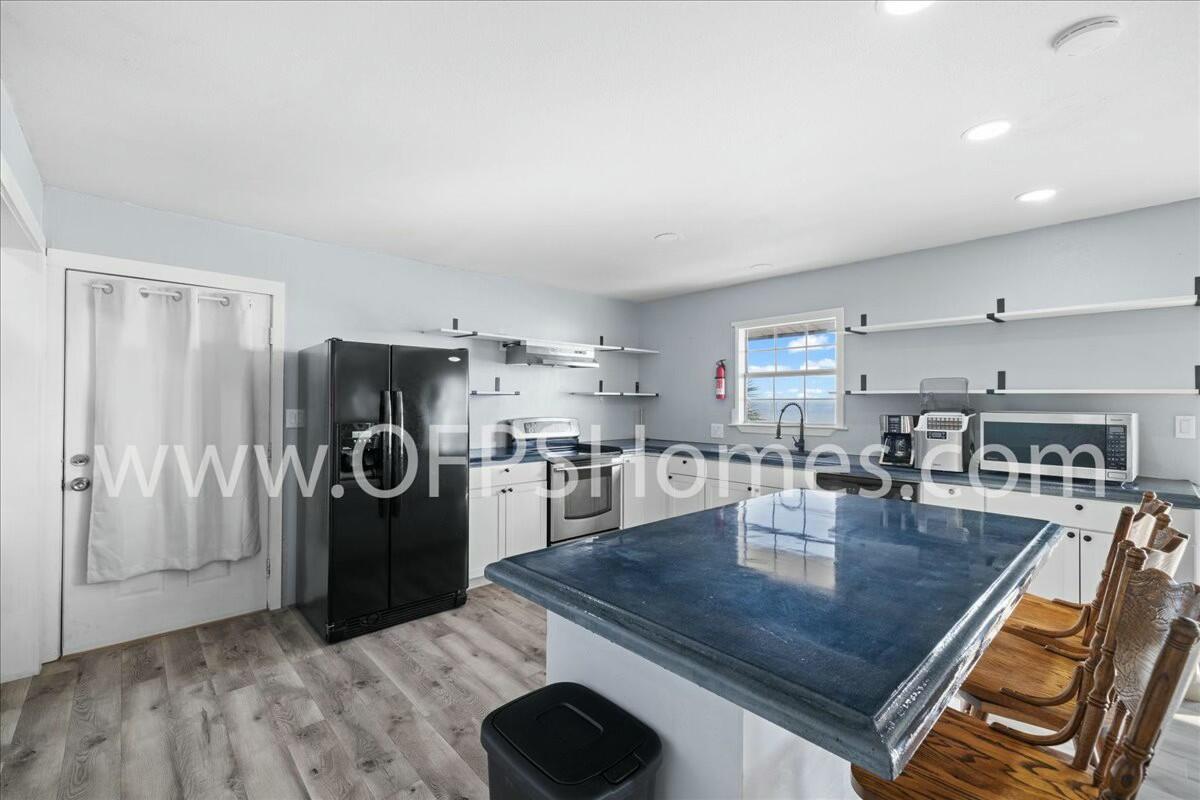MULLET CREEK - Residential Lease