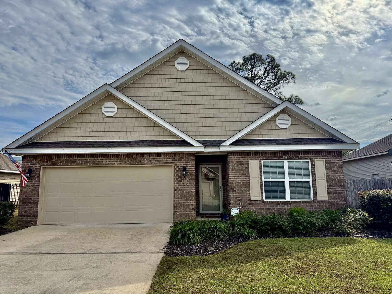 SELLER IS OFFERING CONCESSIONS TOWARDS CLOSING COSTS!! BETTER THAN NEW! This impeccably well maintained ranch home is move in ready with fresh paint, NEW SS Appliances (Refrigerator, Electric Range, Microwave & QUIET Dishwasher) plus a new Washer & Dryer! LOW MAINTENANCE HOME w/vinyl siding/brick front. HVAC serviced regularly & has a transferrable termite bond. NEW front storm door allows light to fill the spacious foyer entry. Towards the front of home are 3 bdrms w/ceiling fan/lighting in each room. Arched doorways add character to this lovely home. The heart of the home features an open concept kitchen w/bar counter seating & storage, walk in pantry, dining area, double tray ceiling in den and built in bookshelves! The primary suite is separate from the other bdrms, is oversized w/a double vanity bath, walk-in shower, soaking tub, private water closet & a huge walk-in closet. The covered patio has recently been screened in for outdoor enjoyment. Fully fenced back yard w/2 gates. 2-car garage w/storage space & power for extra appliances, automatic garage door opener. Wired for security. View this home virtually by clicking on the 3D tour!