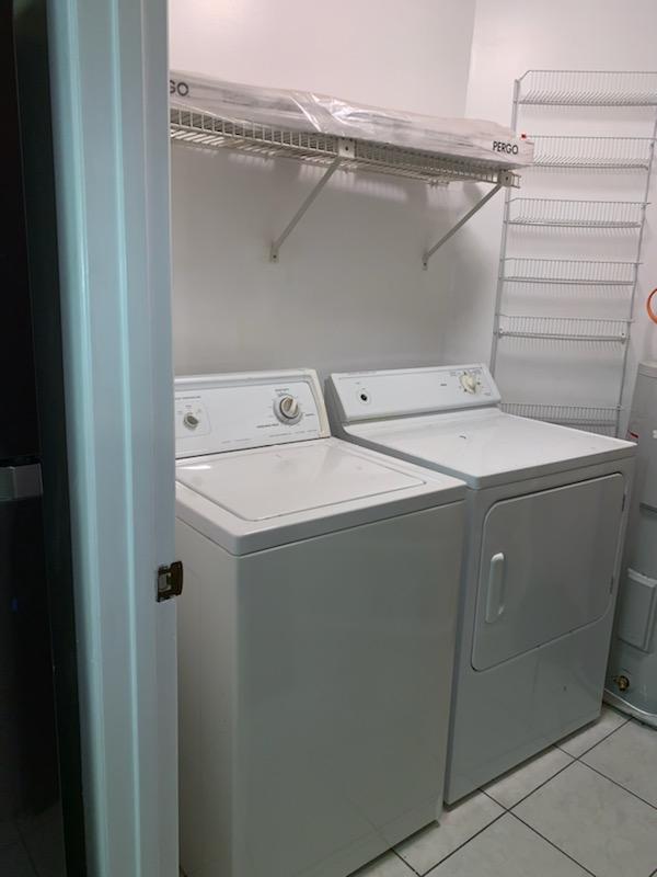 GARDEN OAKS CONDO - Residential Lease