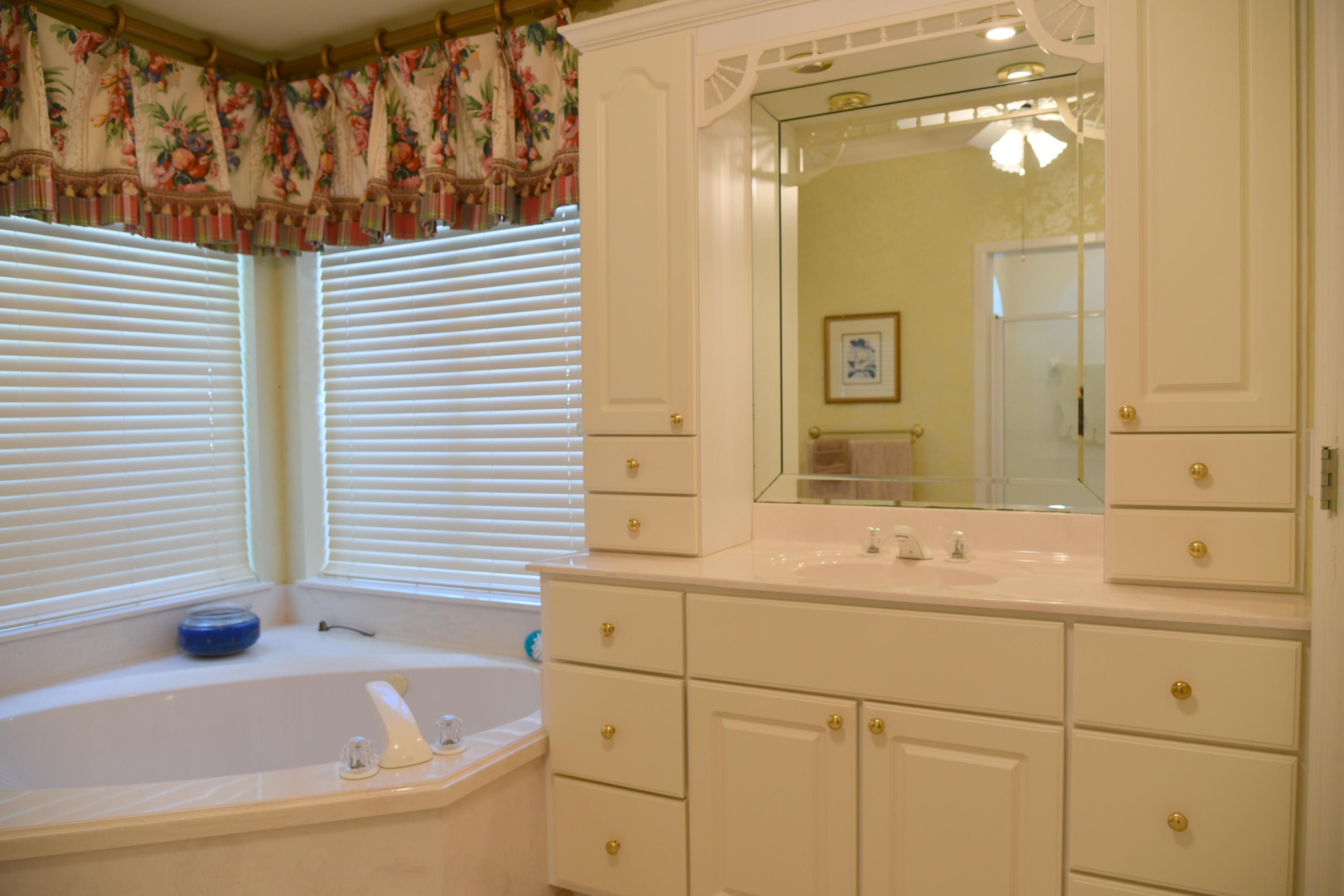 REGATTA BAY - Residential