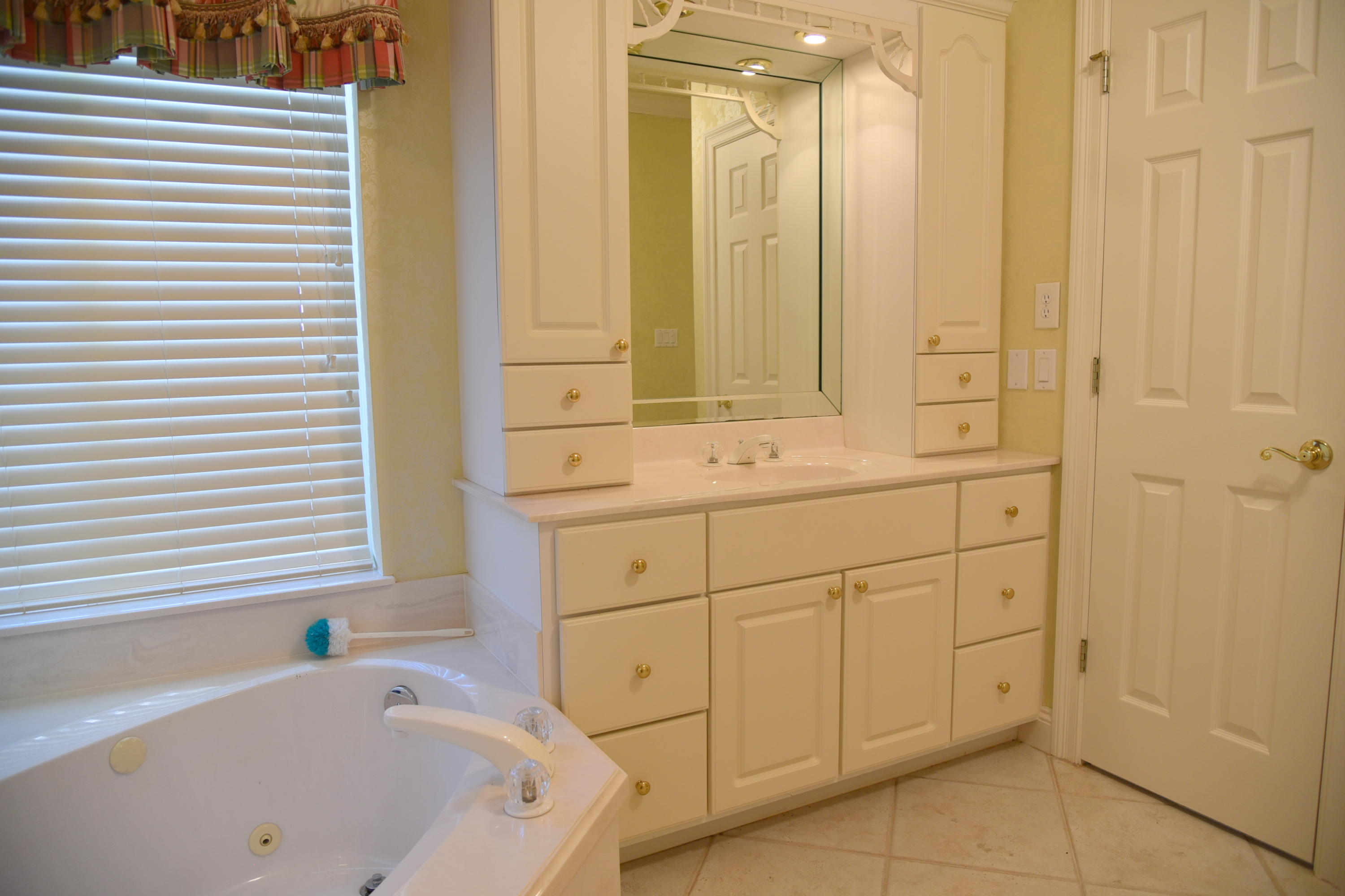 REGATTA BAY - Residential
