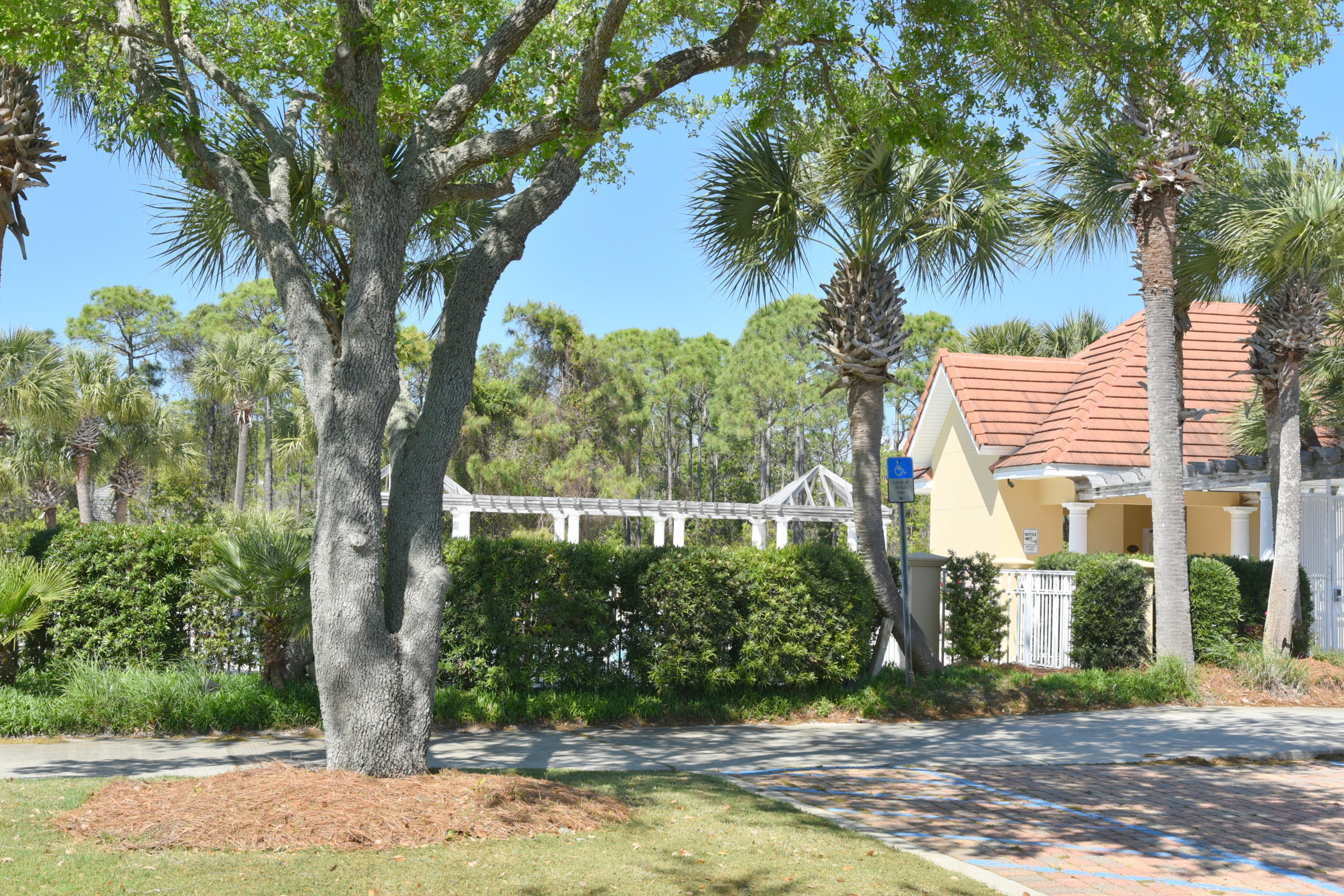 REGATTA BAY - Residential