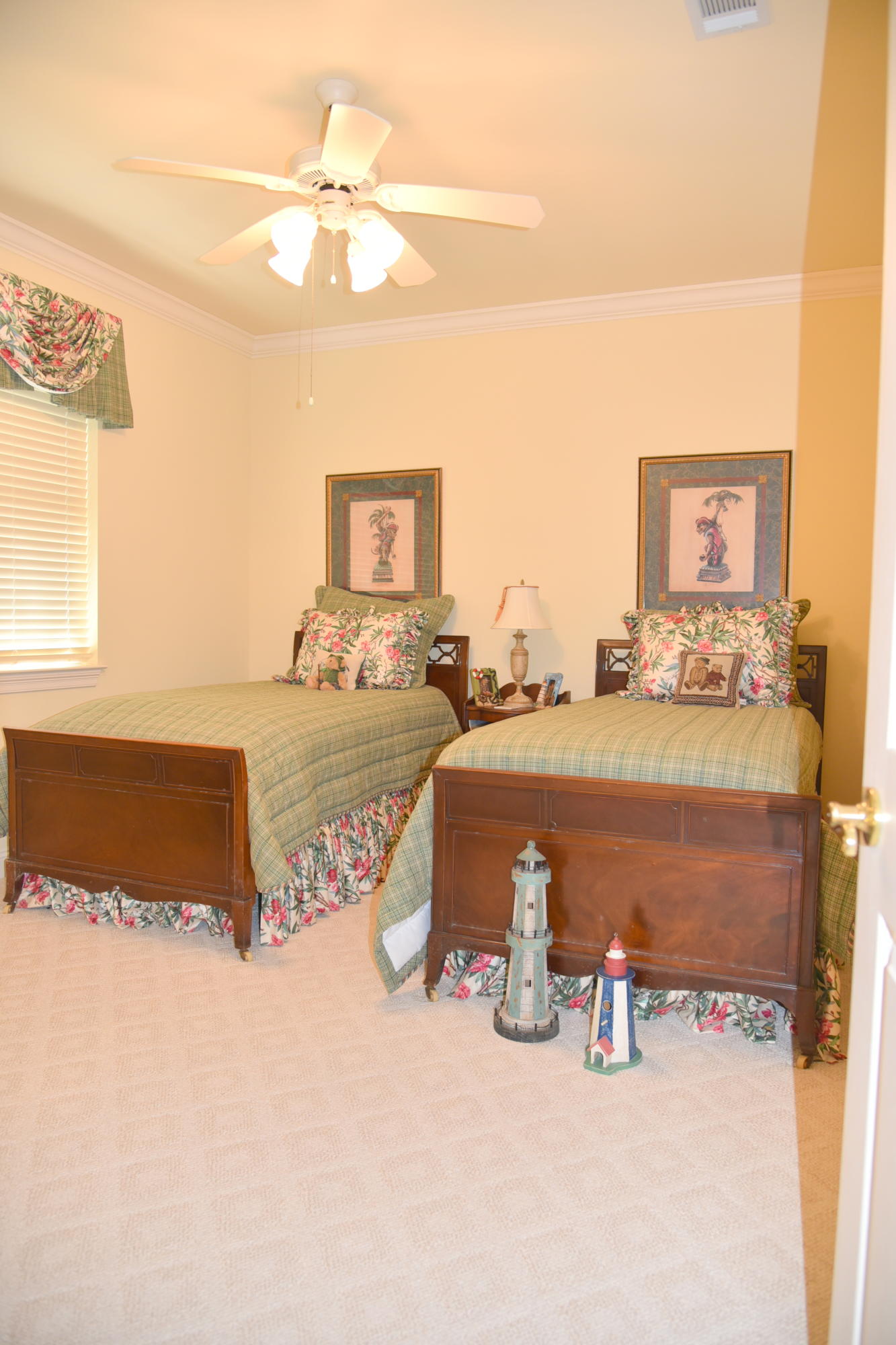 REGATTA BAY - Residential