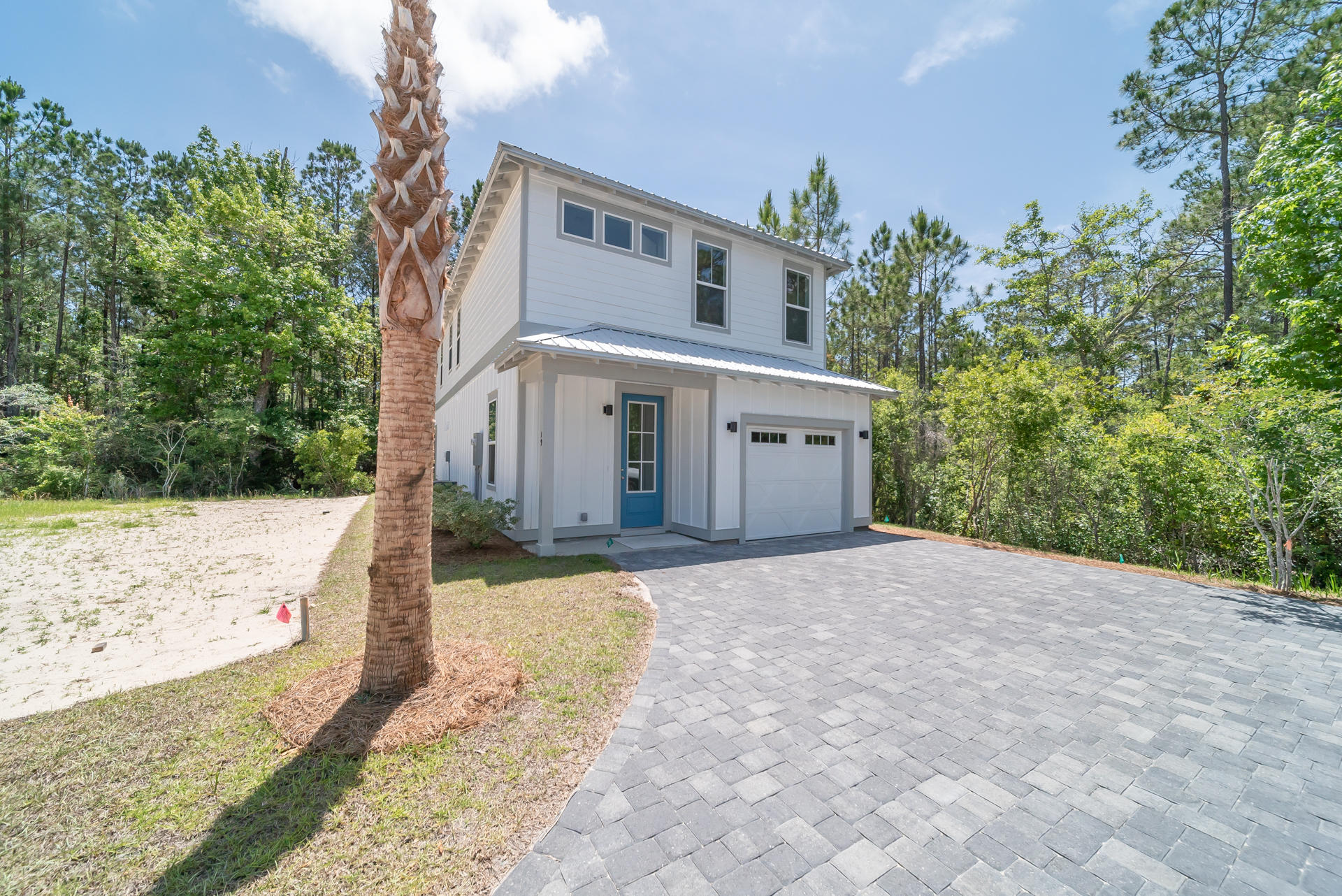 LIGHTHOUSE POINTE - Residential Lease