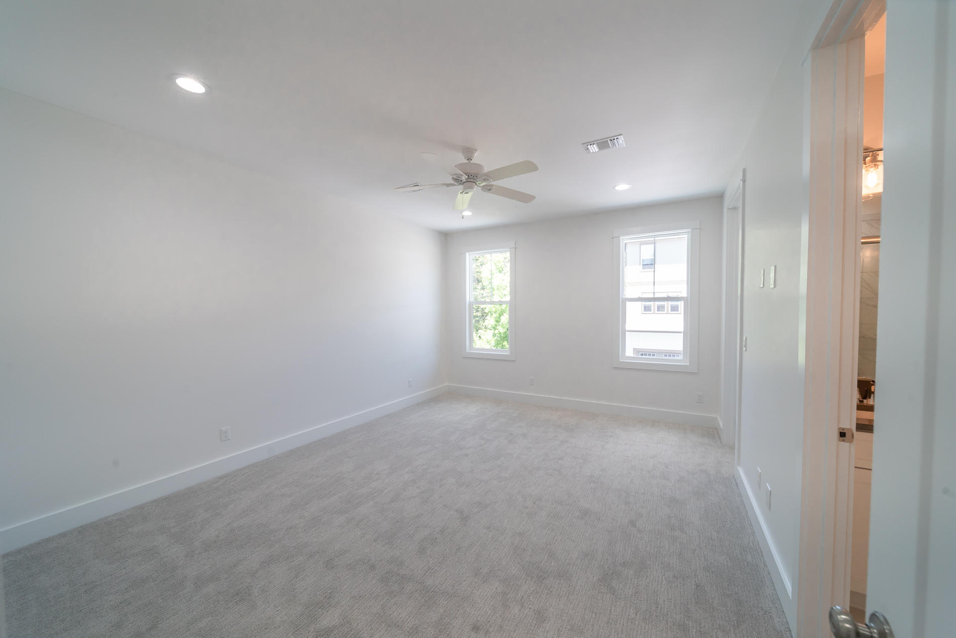 LIGHTHOUSE POINTE - Residential Lease