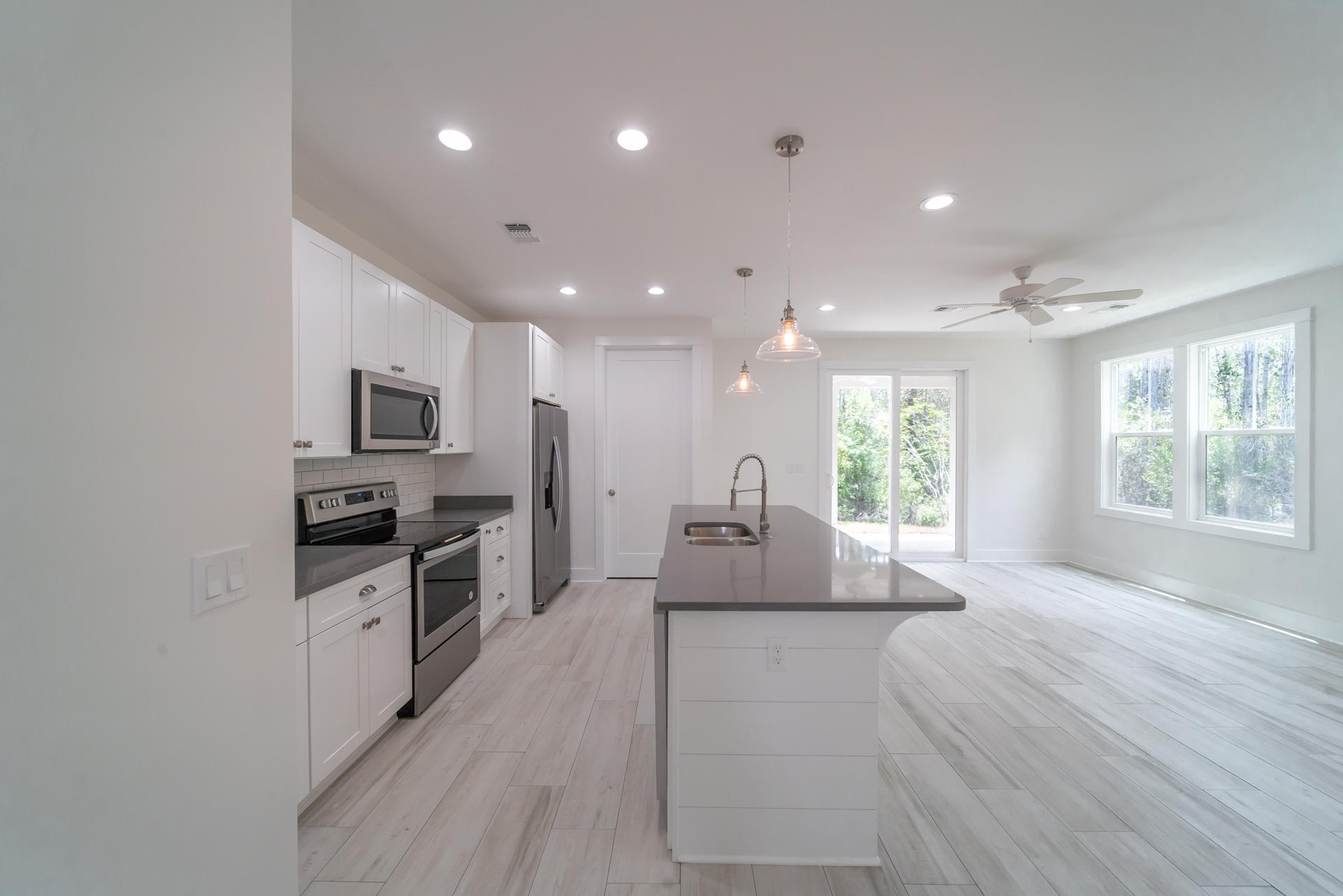 LIGHTHOUSE POINTE - Residential Lease