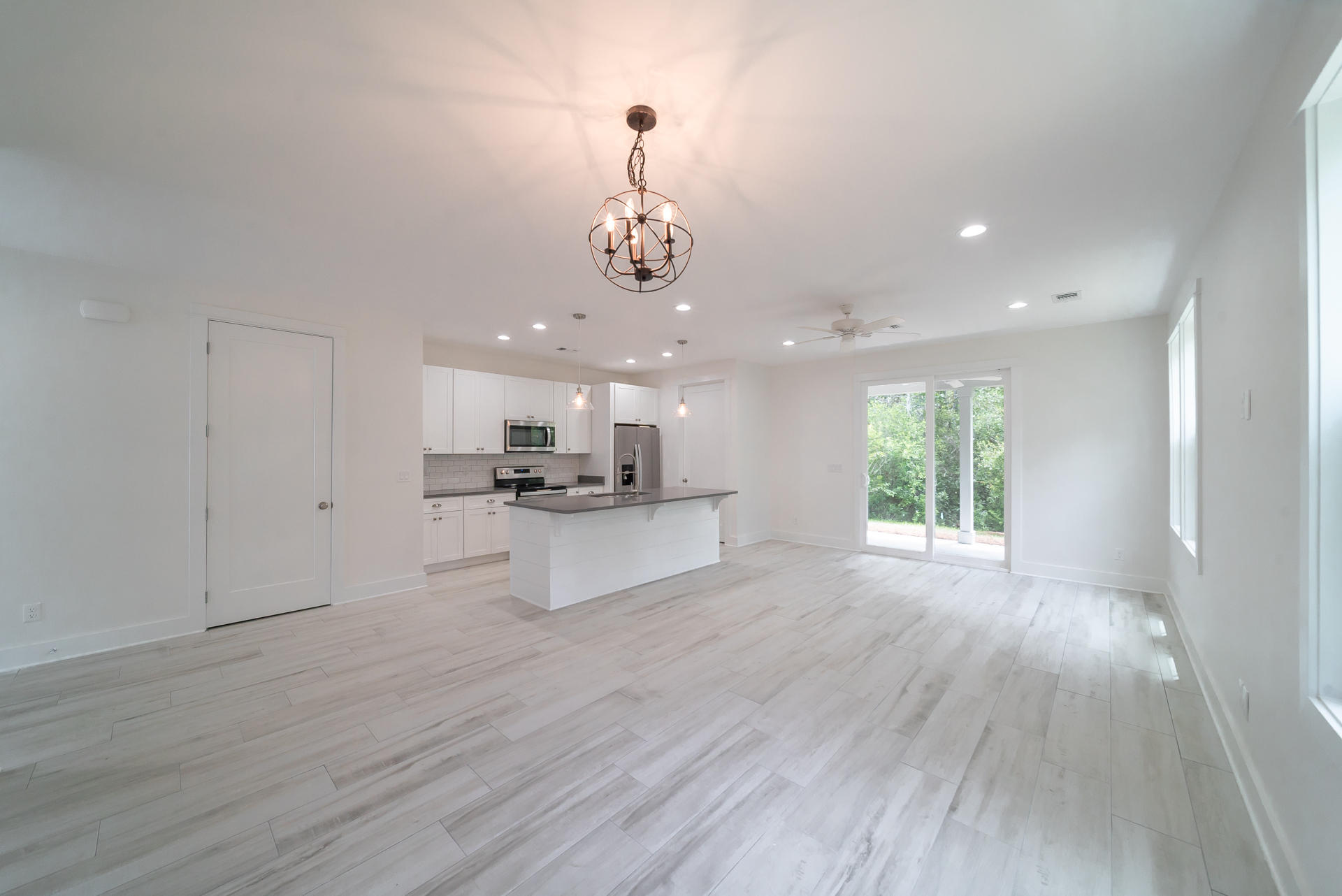 LIGHTHOUSE POINTE - Residential Lease