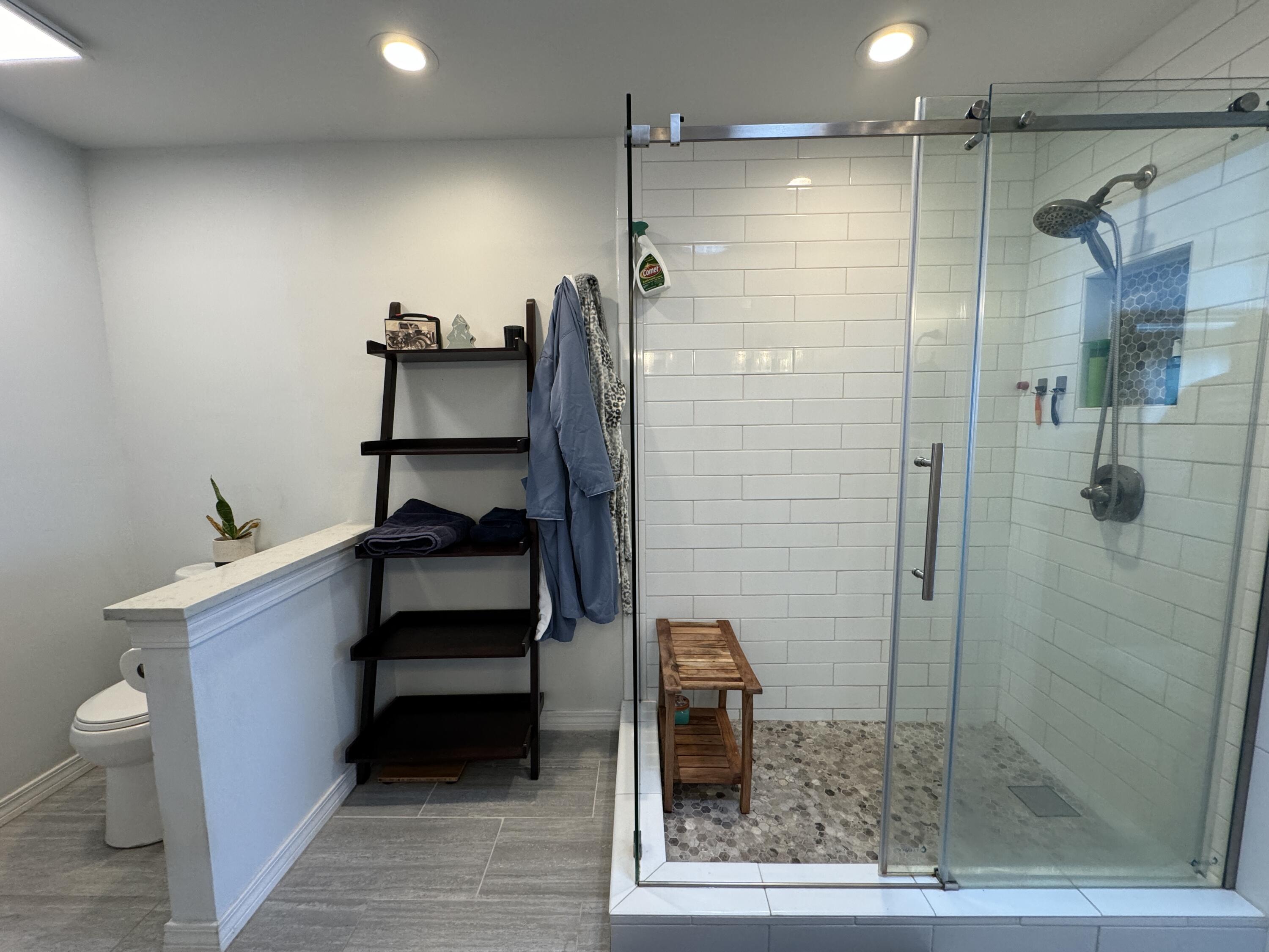 RIDGE WOOD MANOR - Residential Lease