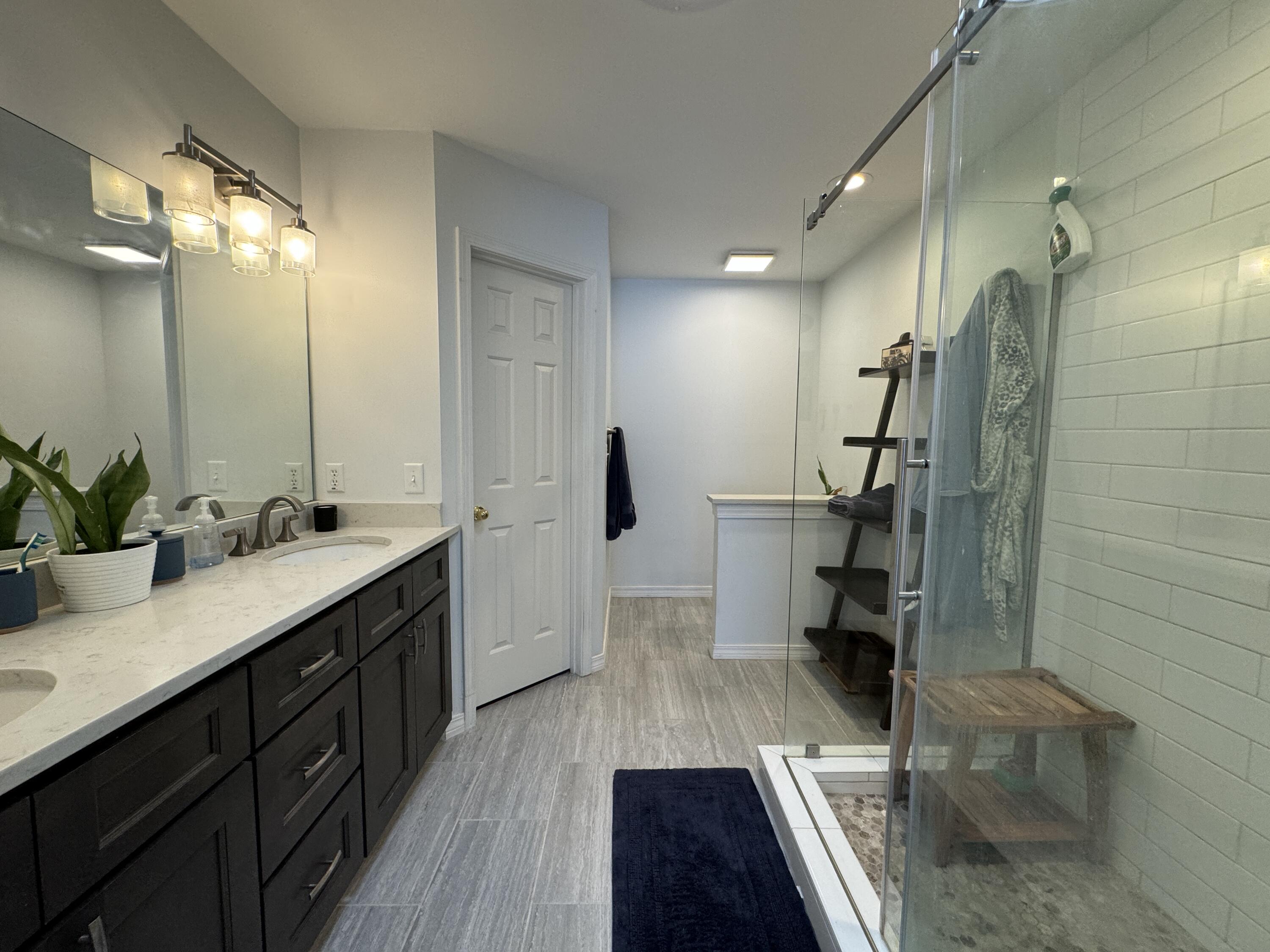 RIDGE WOOD MANOR - Residential Lease