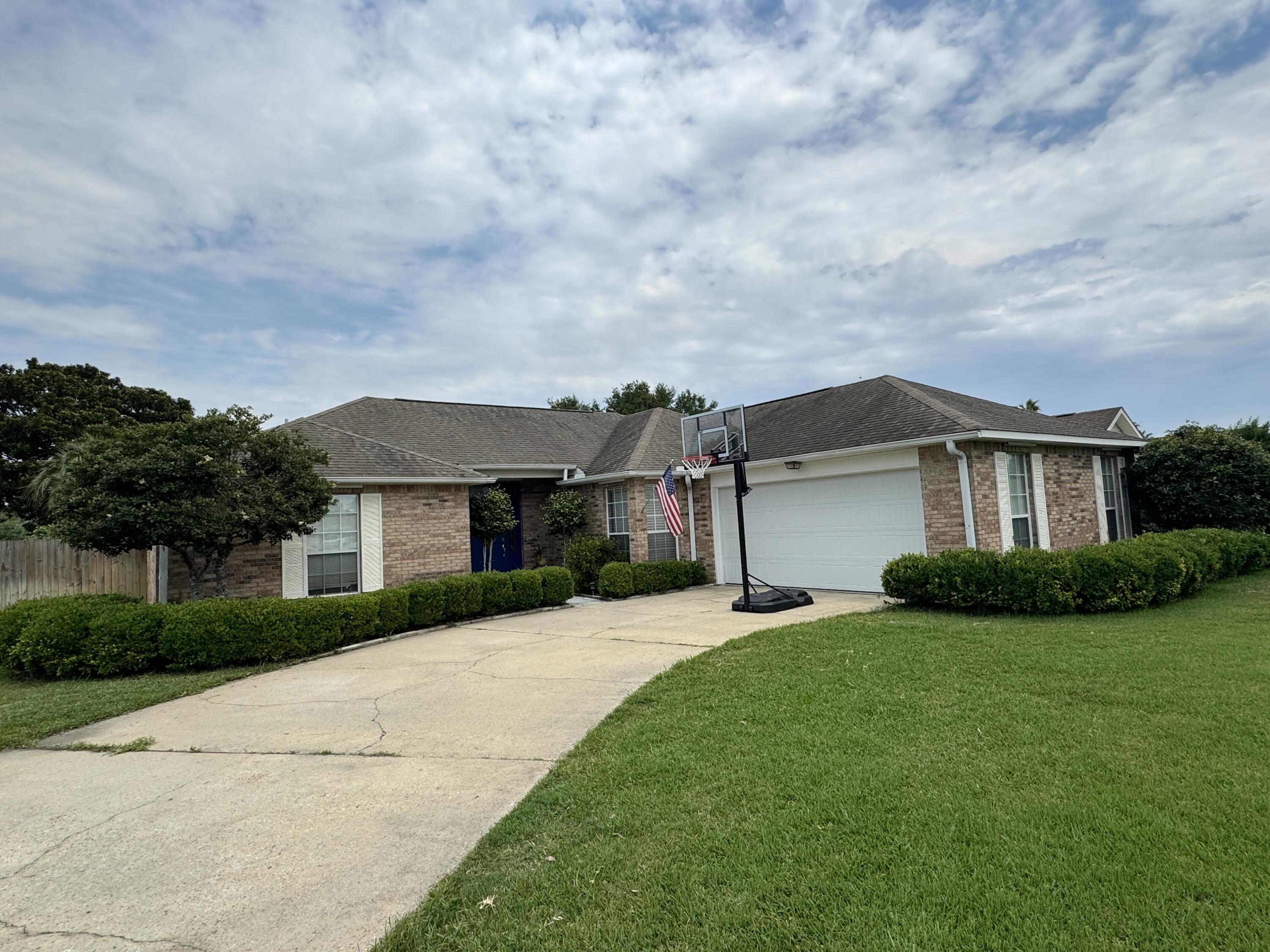 RIDGE WOOD MANOR - Residential Lease