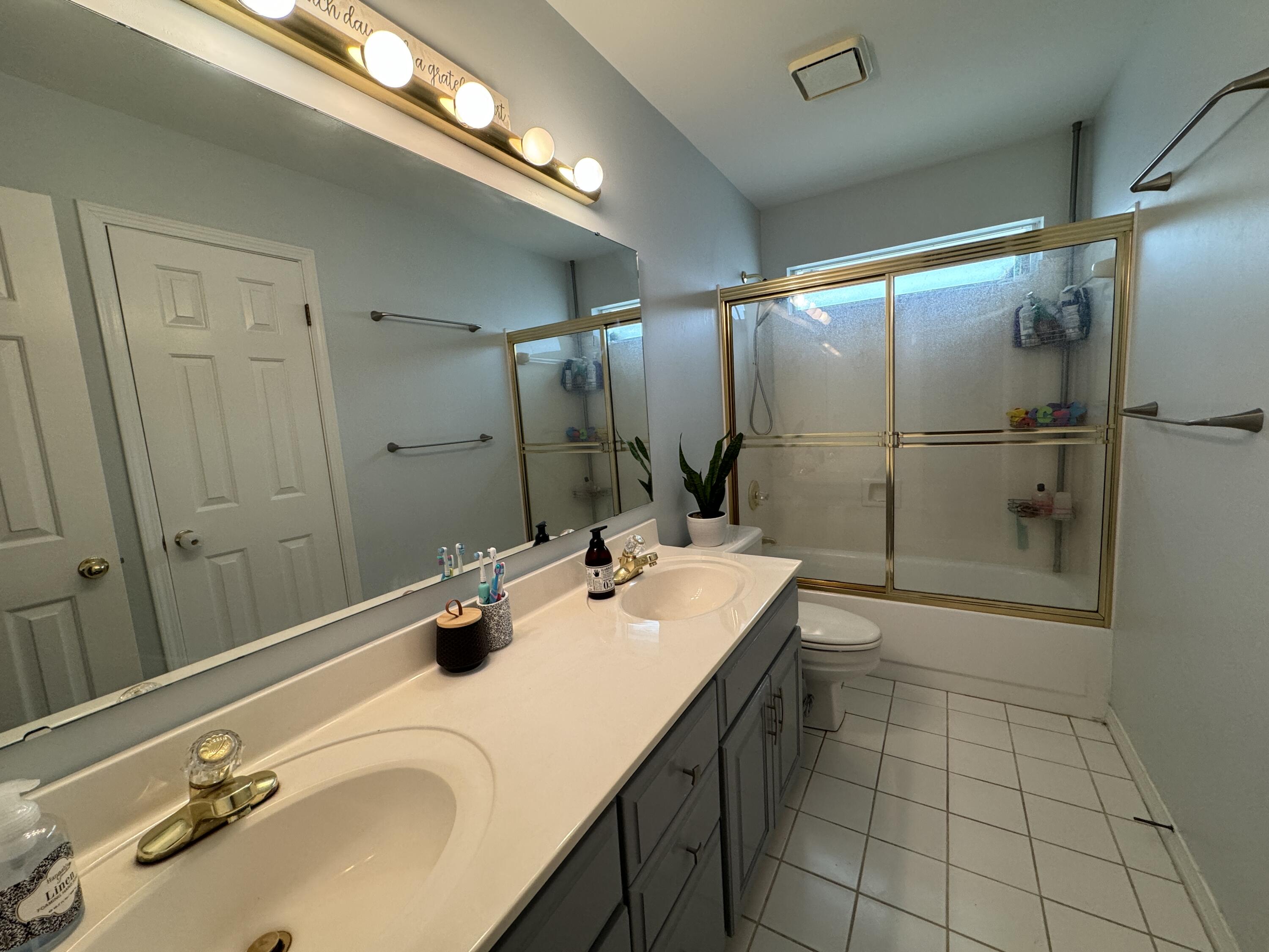RIDGE WOOD MANOR - Residential Lease