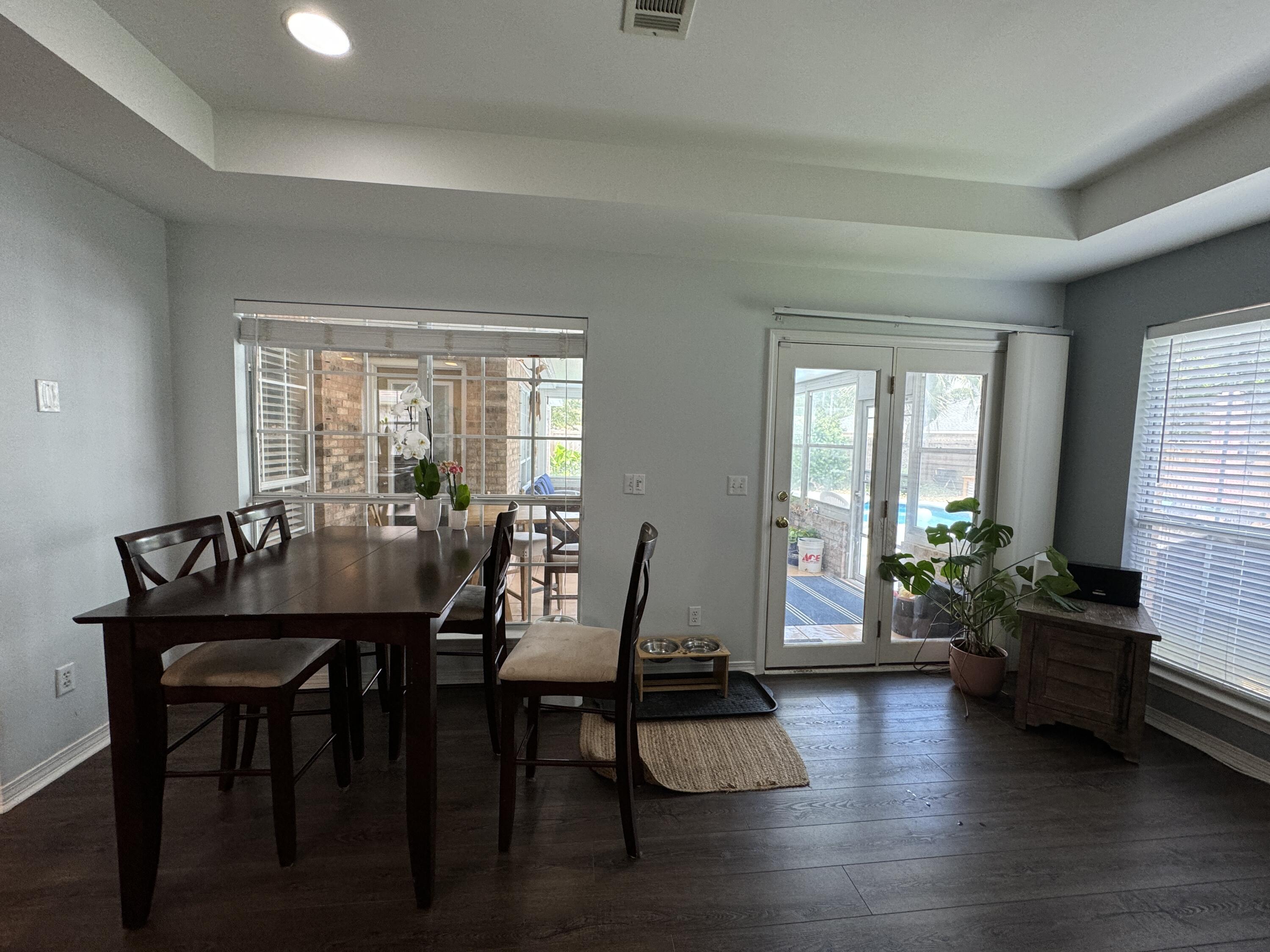 RIDGE WOOD MANOR - Residential Lease