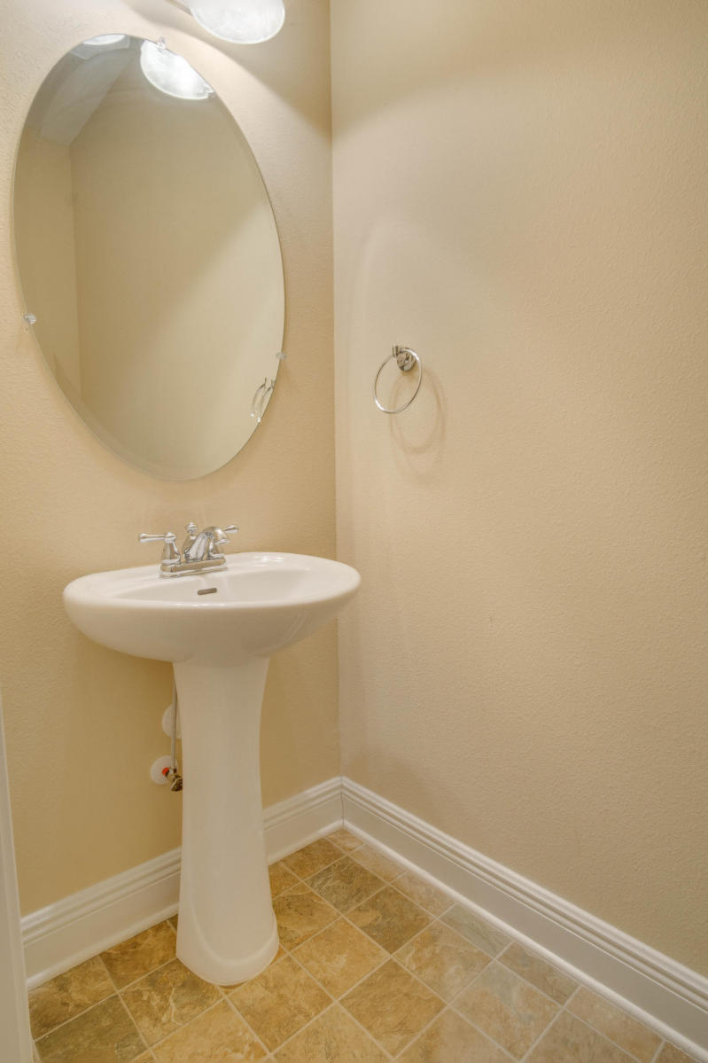 ROLLING RIDGE S/D - Residential Lease