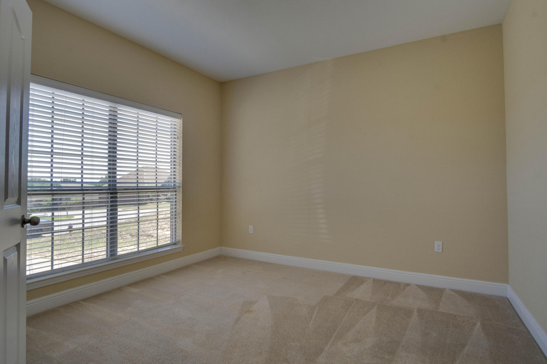 ROLLING RIDGE S/D - Residential Lease