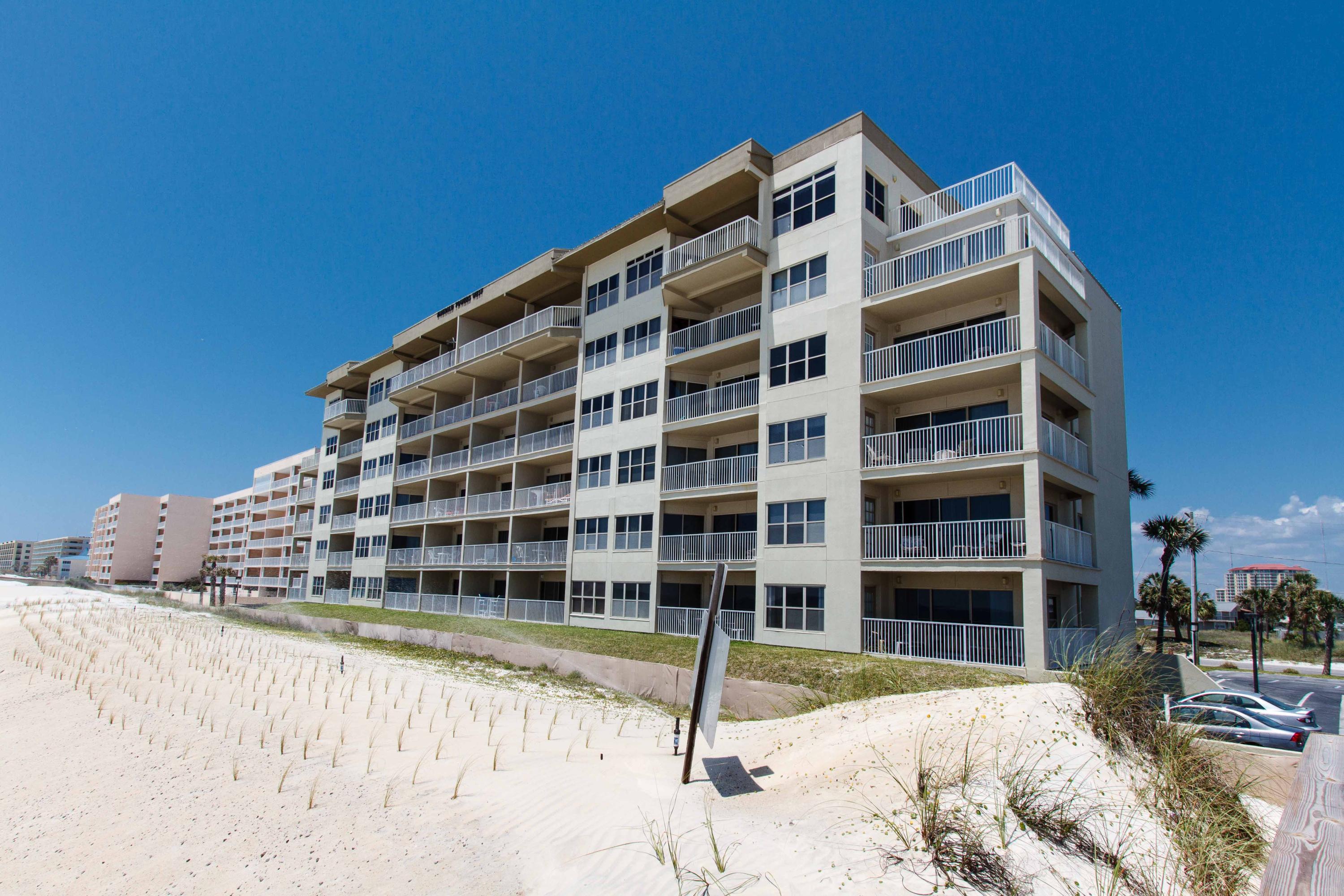 EMERALD TOWERS WEST CONDO - Residential