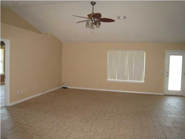 CHEROKEE BEND S/D - Residential Lease