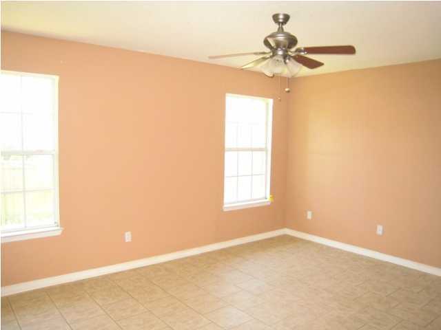CHEROKEE BEND S/D - Residential Lease