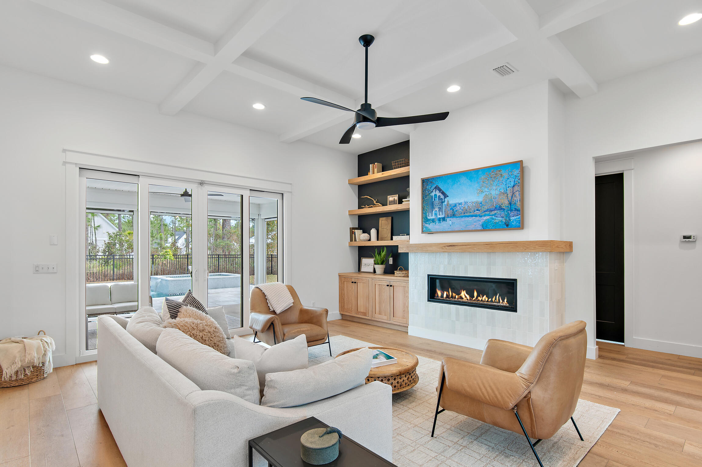 SECLUSION BAY - Residential