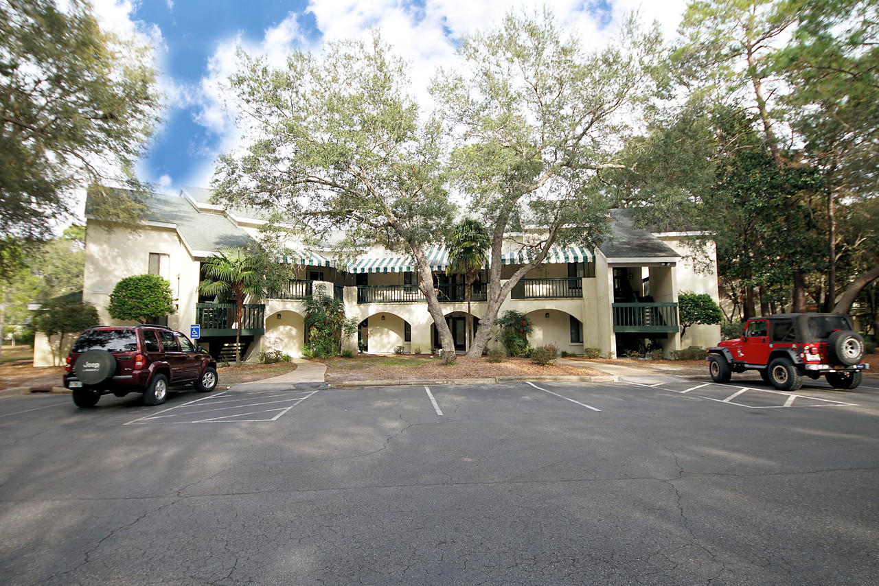 LAKESIDE CONDO AT BLUEWATER BAY - Residential