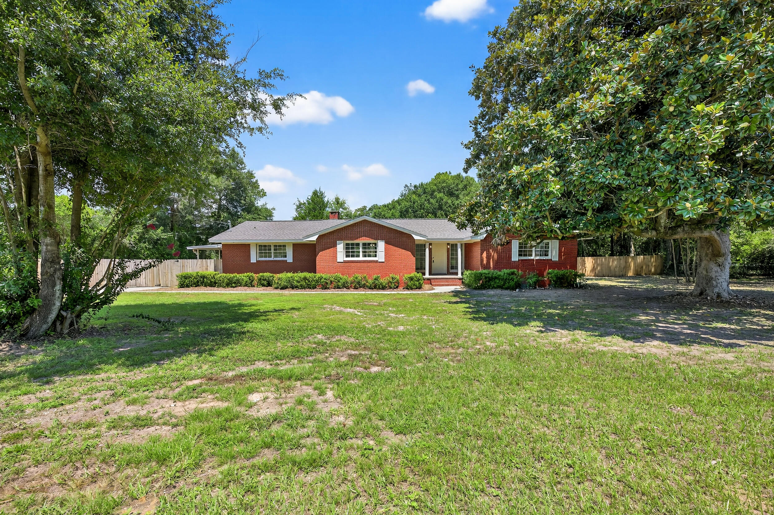 This beautifully remodeled home sits on a large fenced in lot close to schools. 2025 remodel included new;
Roof
Plumbing, (including drains)
Electrical, (wire, panel, fixtures)
HVAC
Insulation
Refinished original hardwood floors
Pool liner, equipment, and floor)
Kitchen cabinets and appliances
Bathroom vanities
Full bathrooms include microcement
effective year built 2015