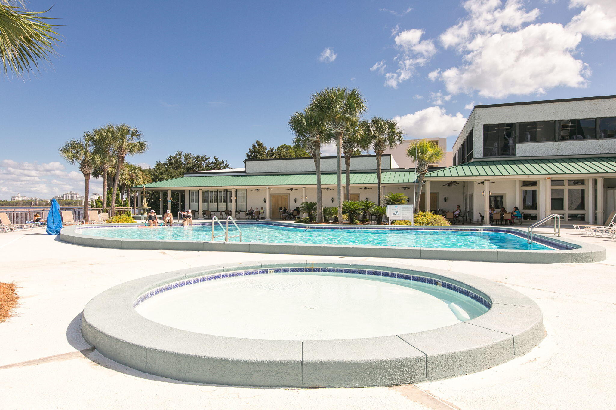 BAYSIDE CONDO SANDESTIN - Residential