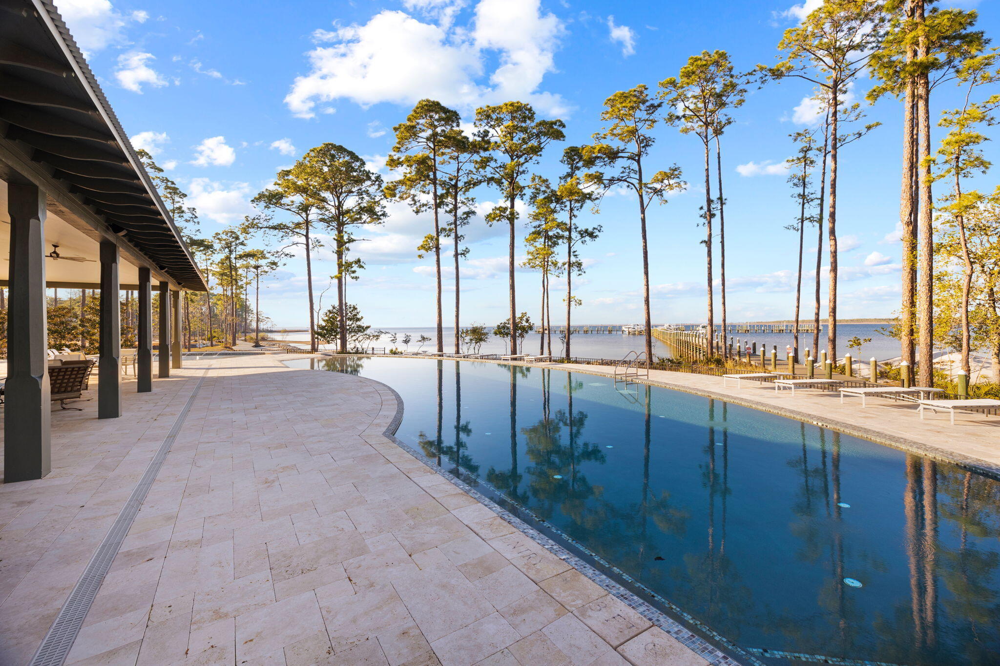 CHURCHILL OAKS - Residential
