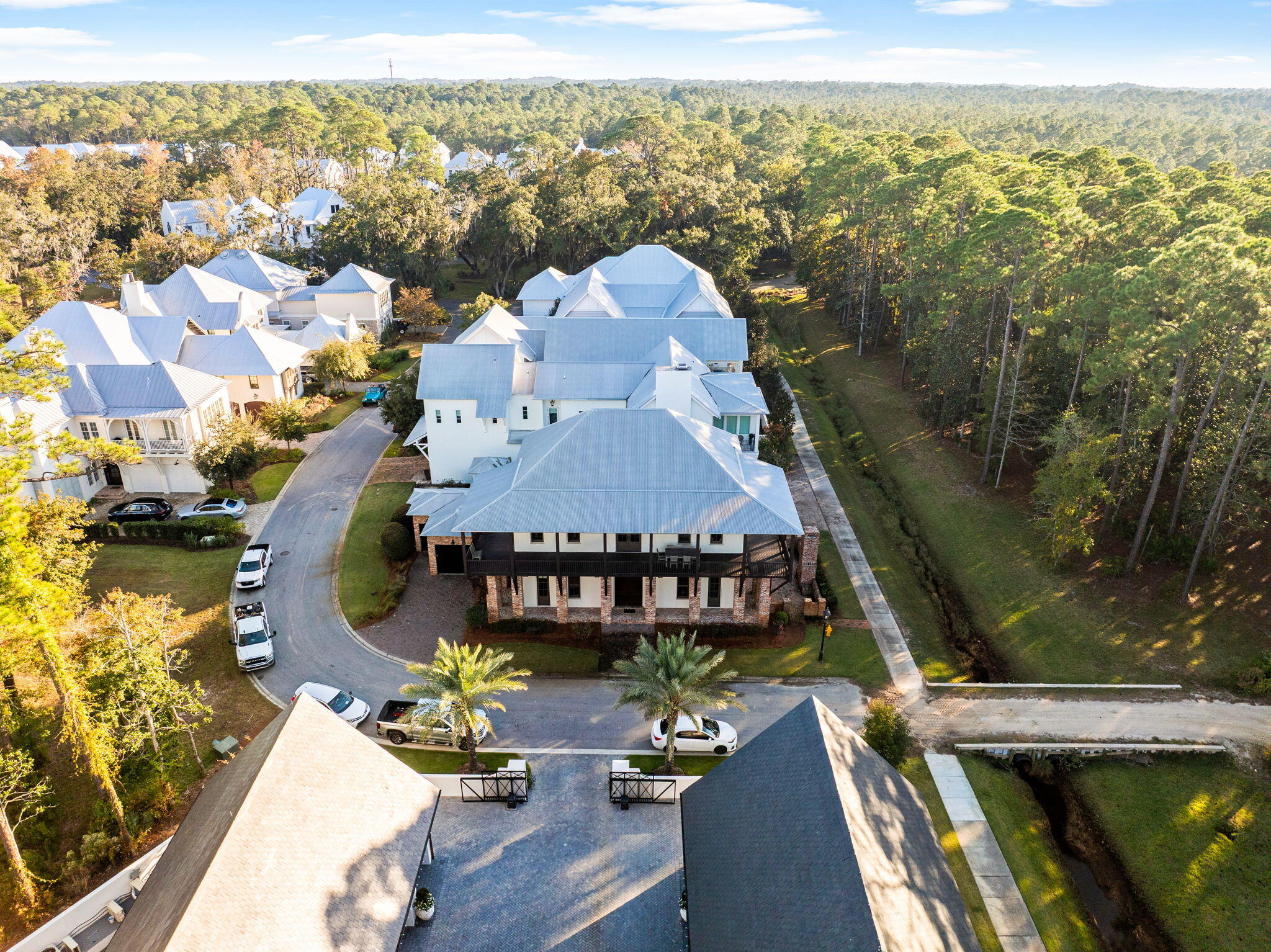 CHURCHILL OAKS - Residential