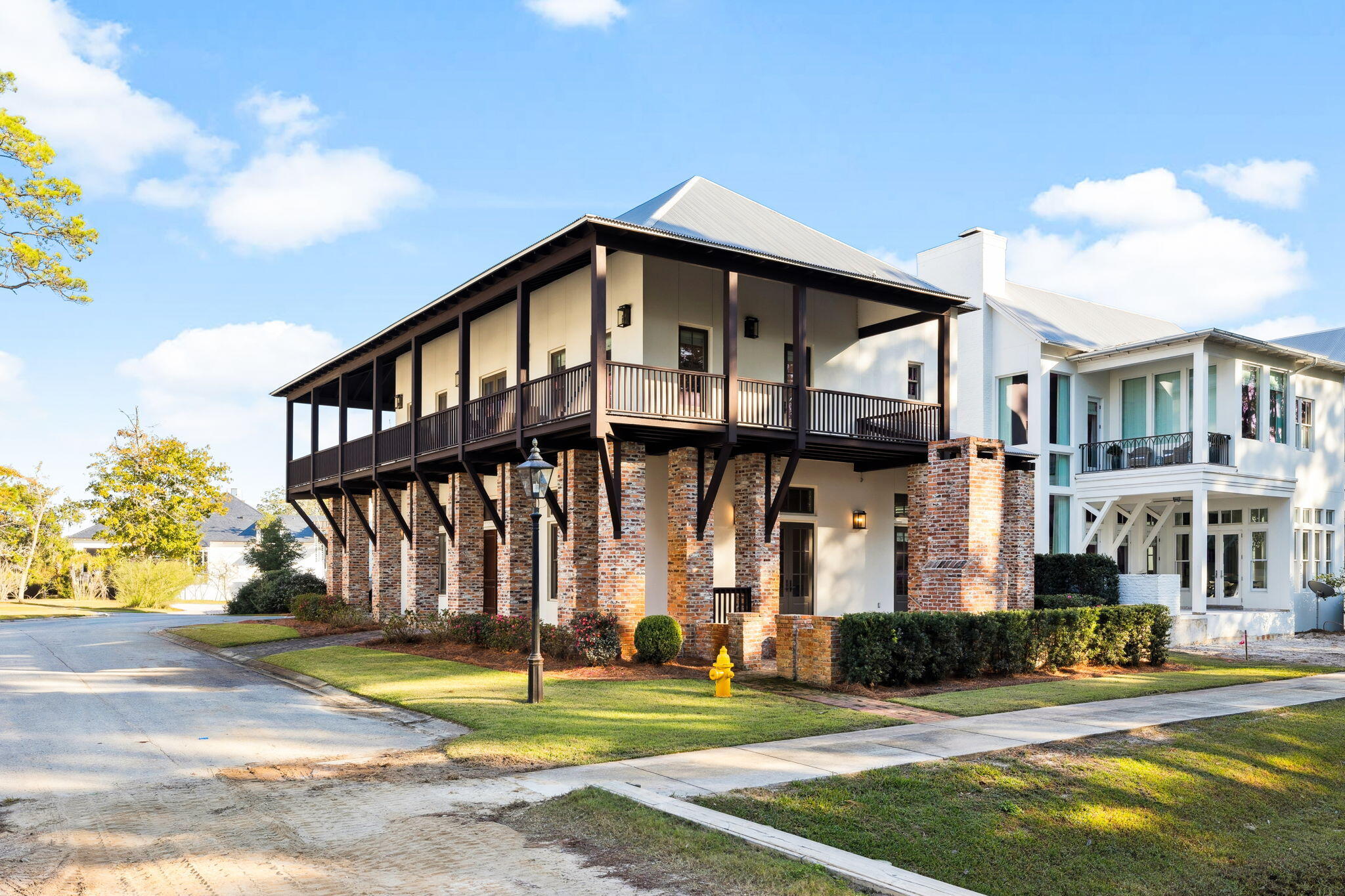 CHURCHILL OAKS - Residential