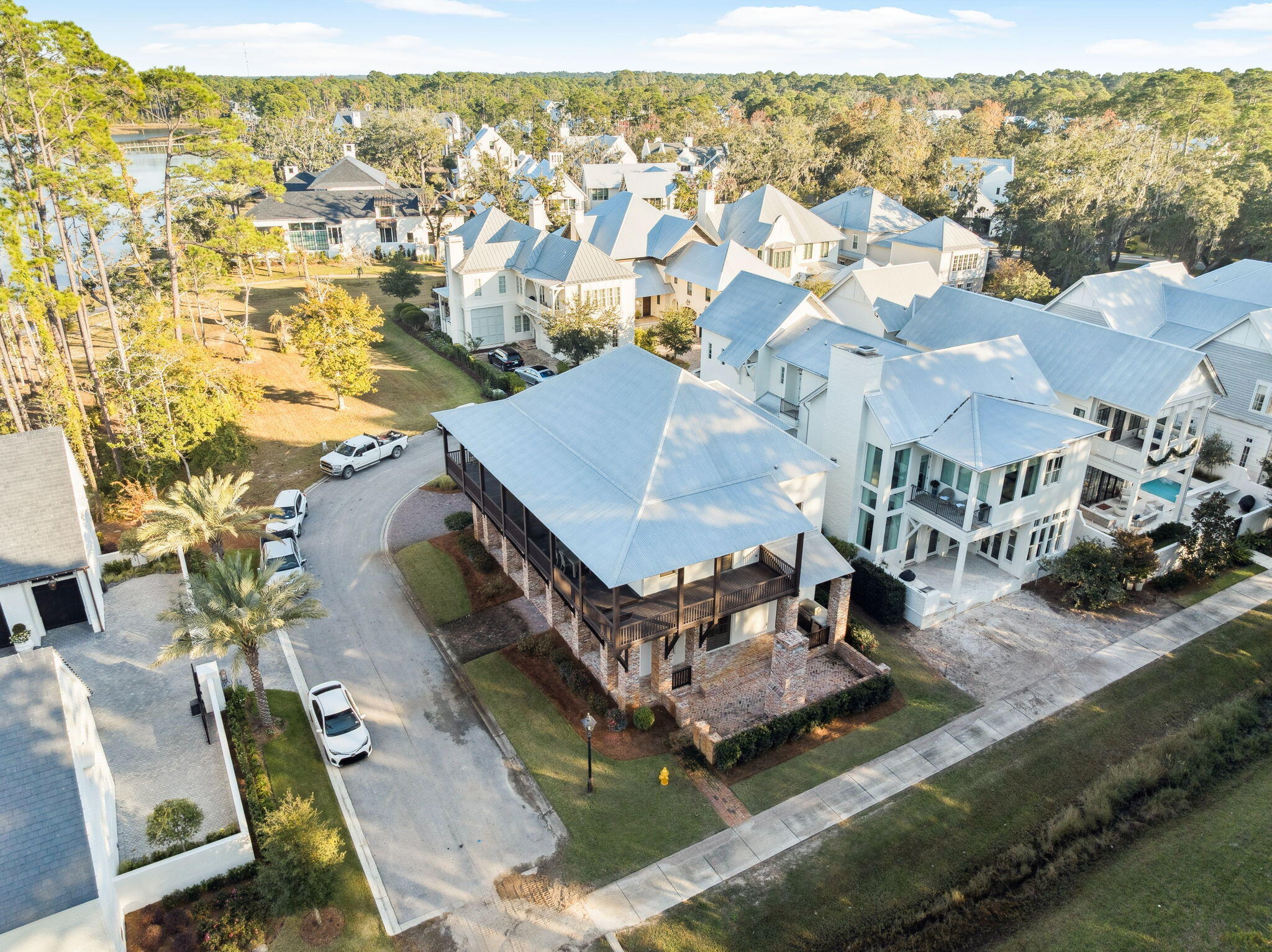 CHURCHILL OAKS - Residential