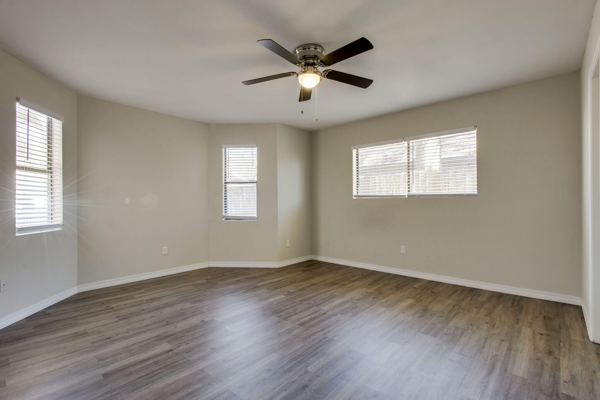 POST OAK PLACE PH 2 - Residential Lease