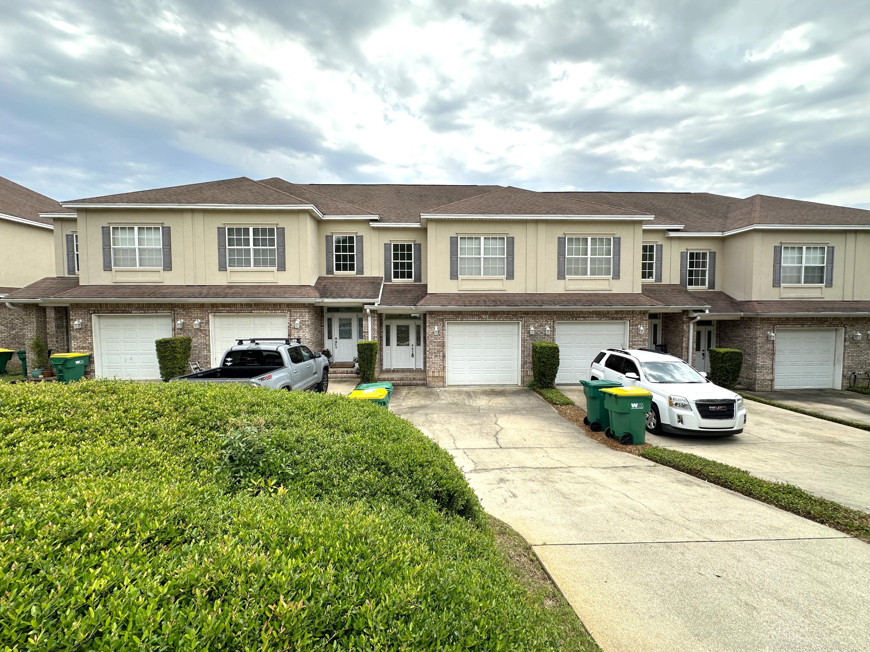 WALTON OAKS TOWNHOMES - Residential Lease
