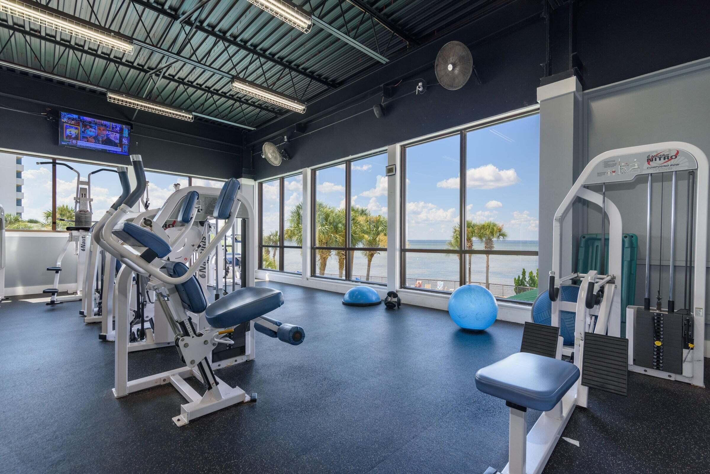 HARBOUR POINT CONDO - Residential