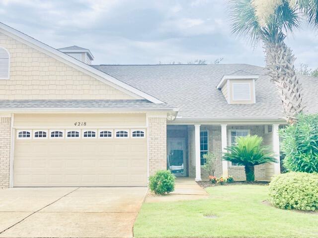 why rent in an apartment complex when you can have a one floor townhome with an attached garage for the same price. Centrally located in Destin within walking to grocery and department stores.  
Diamond Lakes is a small townhome community with a community pool.  All appliances are included.  the unit has a breakfast bar and a dining area,  a generous walk in closet in the master bedroom, a gas fireplace in the great room and an attached two car garage.