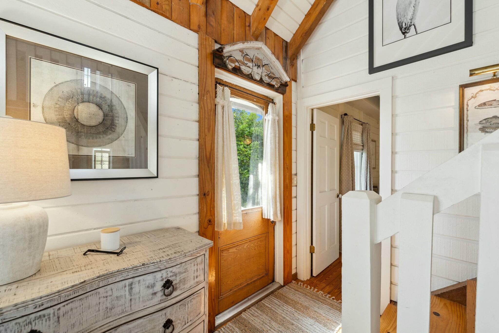 LOT 4 COUNTRY CABINS PHASE II PB 7-19 OR 1050-207 OR 2479-565 OR 2601-2321 OR 2942-4233 - Residential