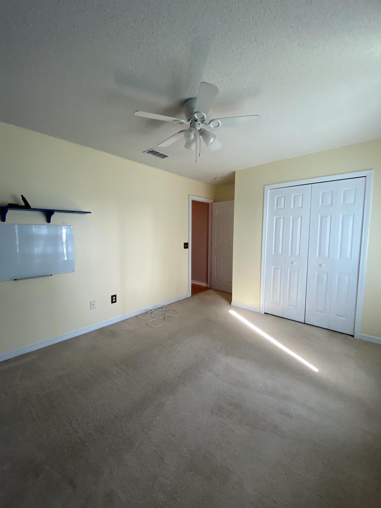 COUNTRYVIEW EST 10TH ADD - Residential Lease