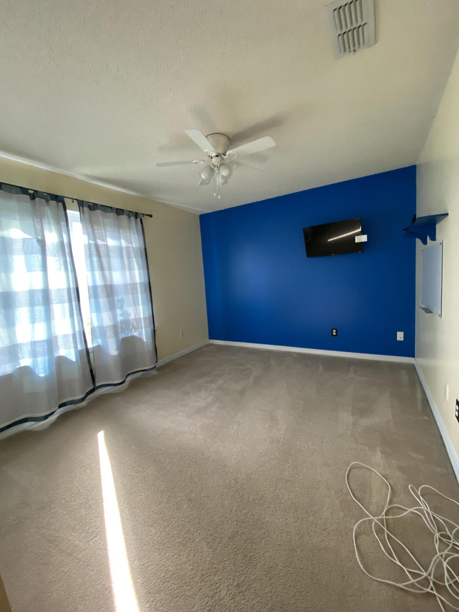 COUNTRYVIEW EST 10TH ADD - Residential Lease