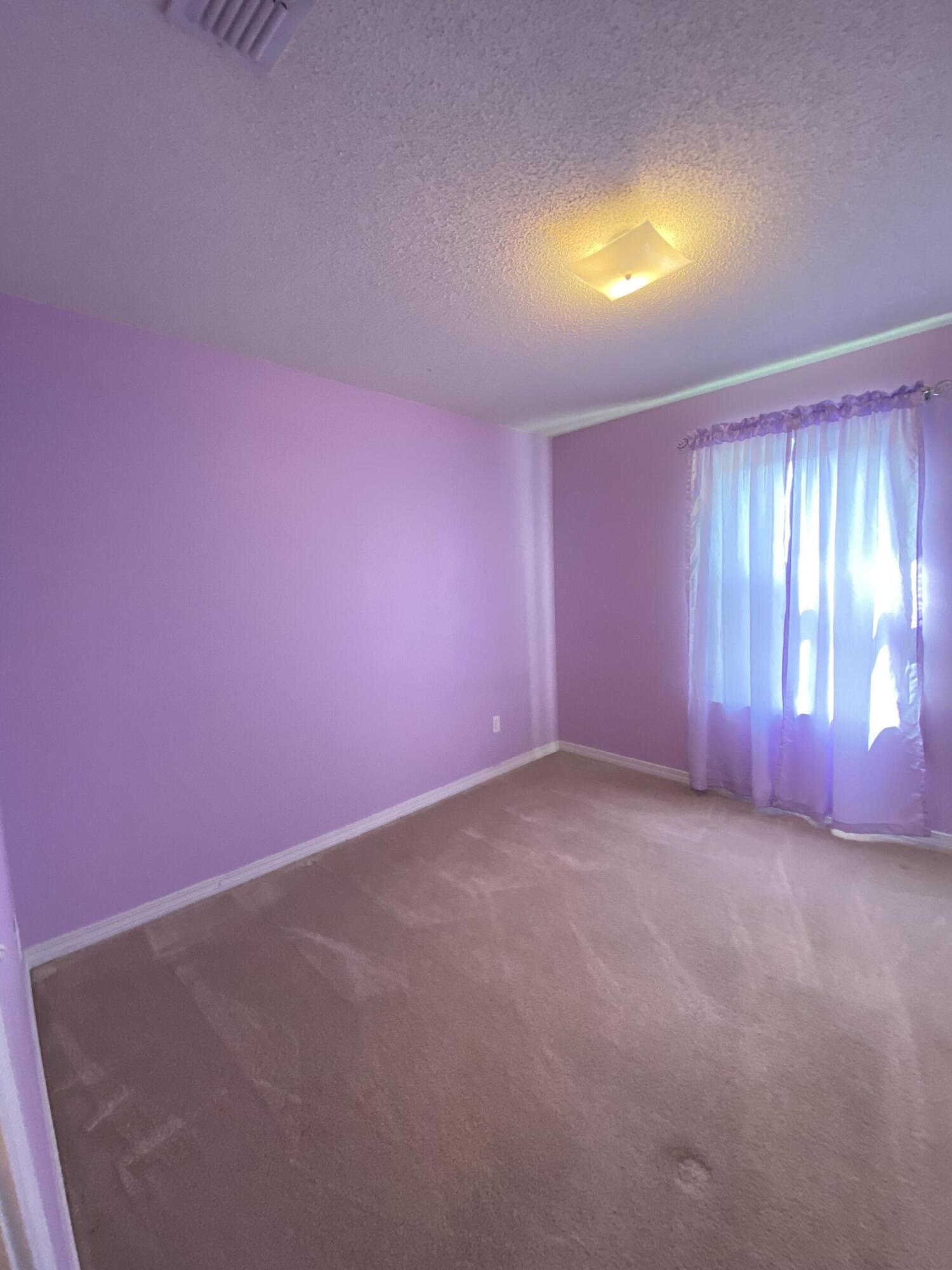 COUNTRYVIEW EST 10TH ADD - Residential Lease