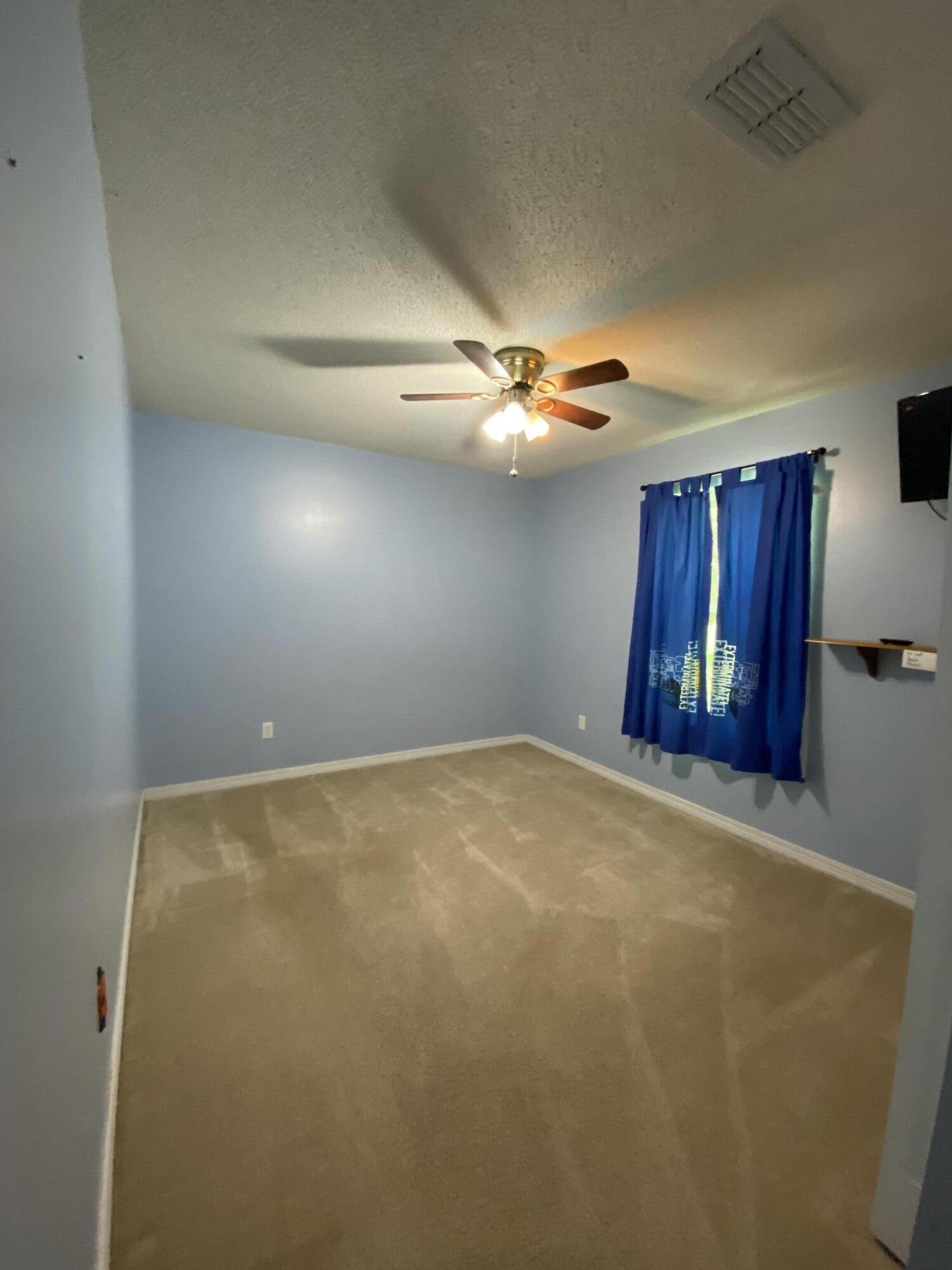 COUNTRYVIEW EST 10TH ADD - Residential Lease