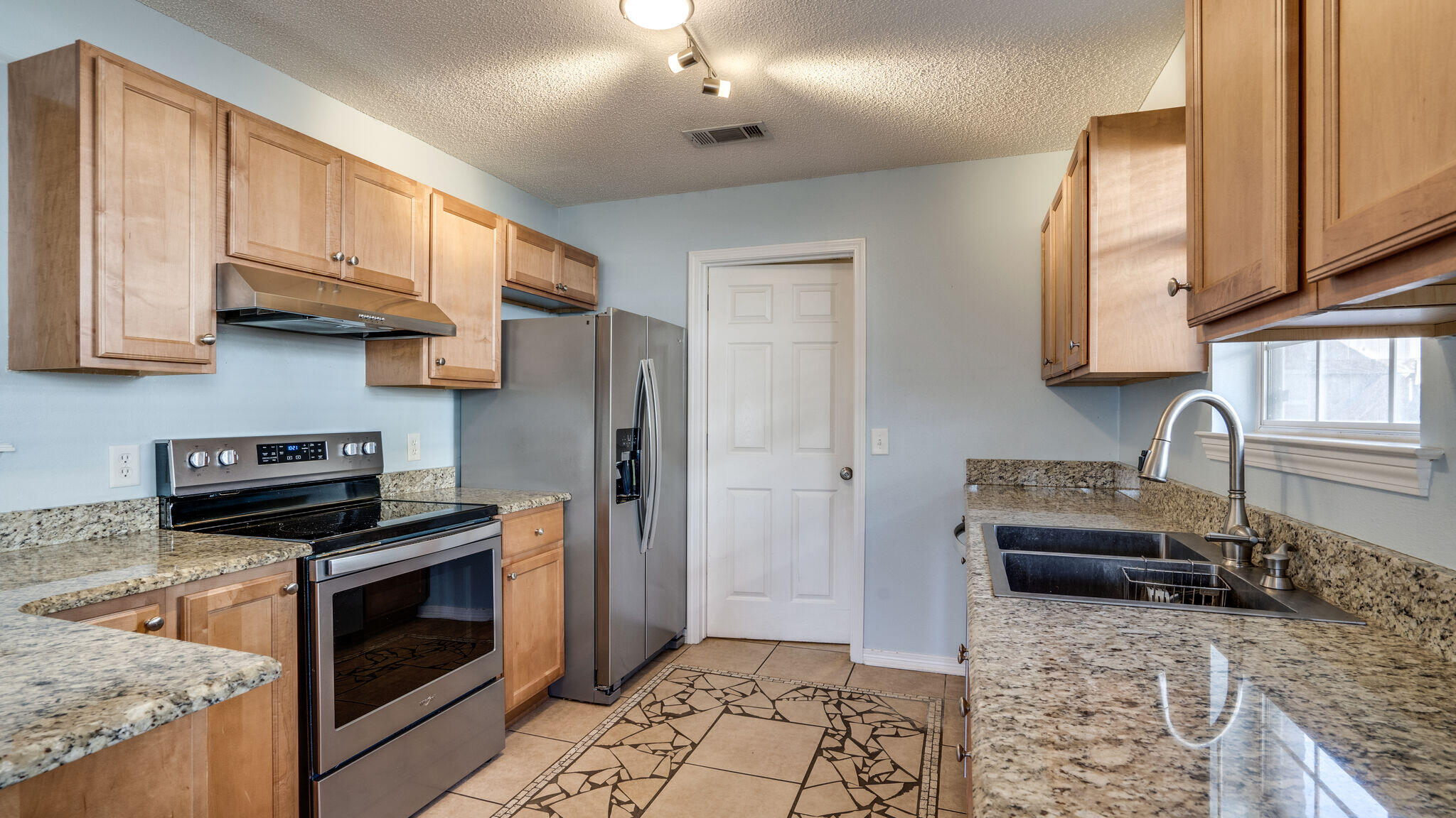 RUSH PARK WEST S/D - Residential Lease