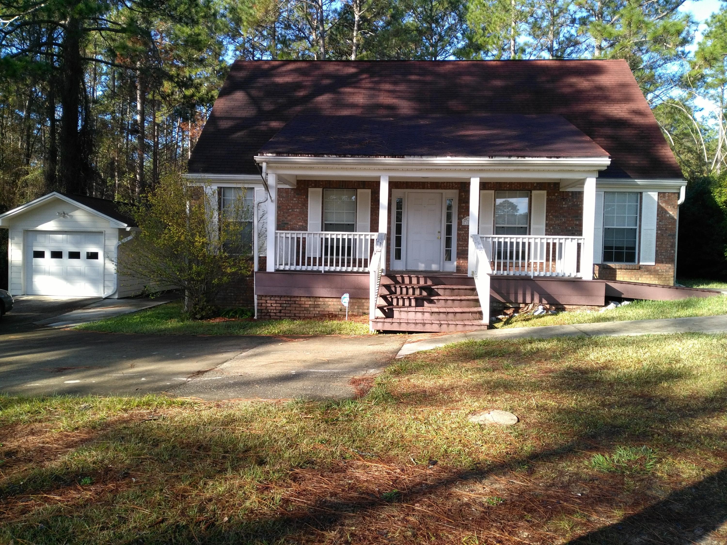 PINE SHORES - Residential