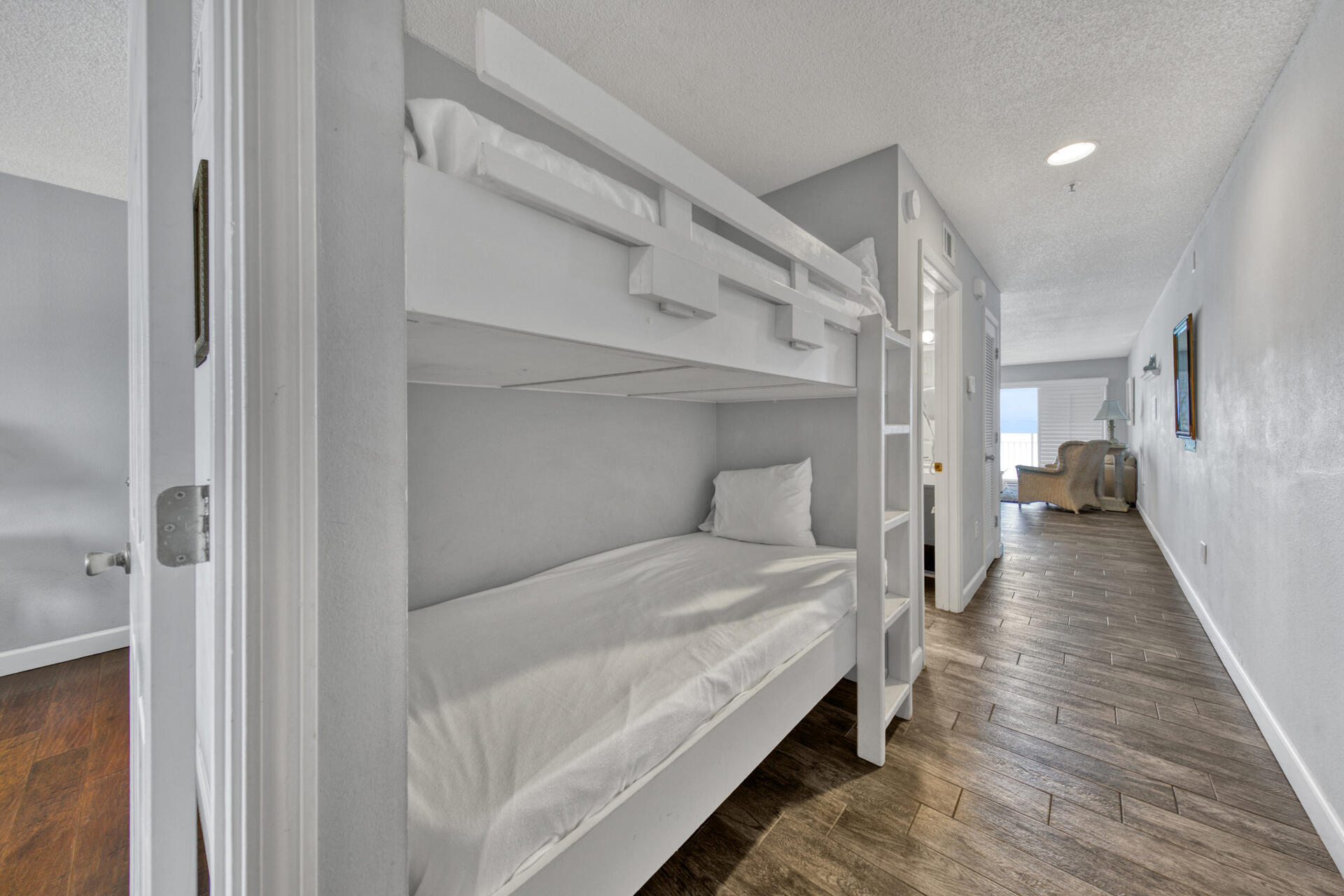 CRYSTAL SANDS PHASE II - Residential