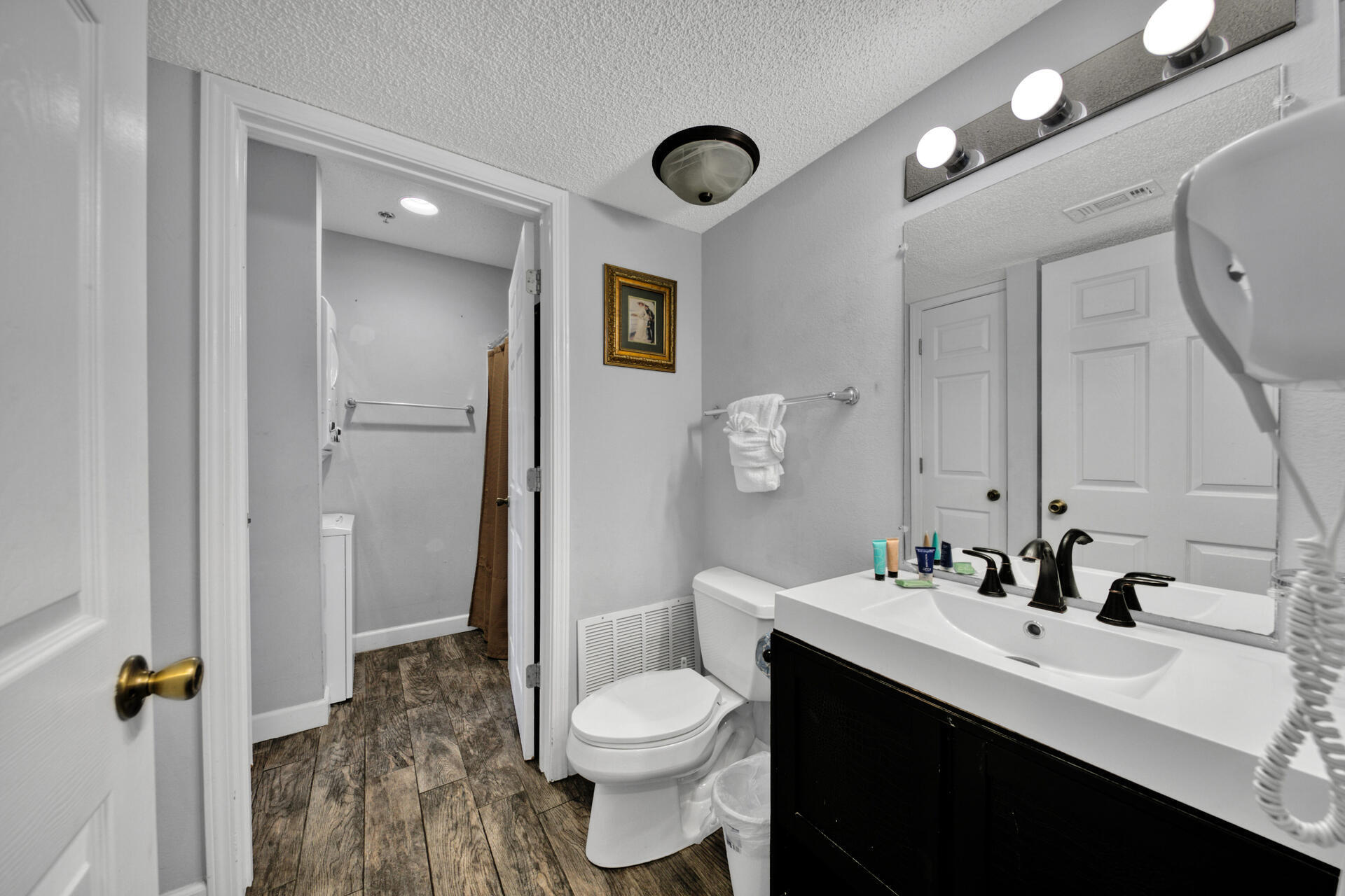 CRYSTAL SANDS PHASE II - Residential