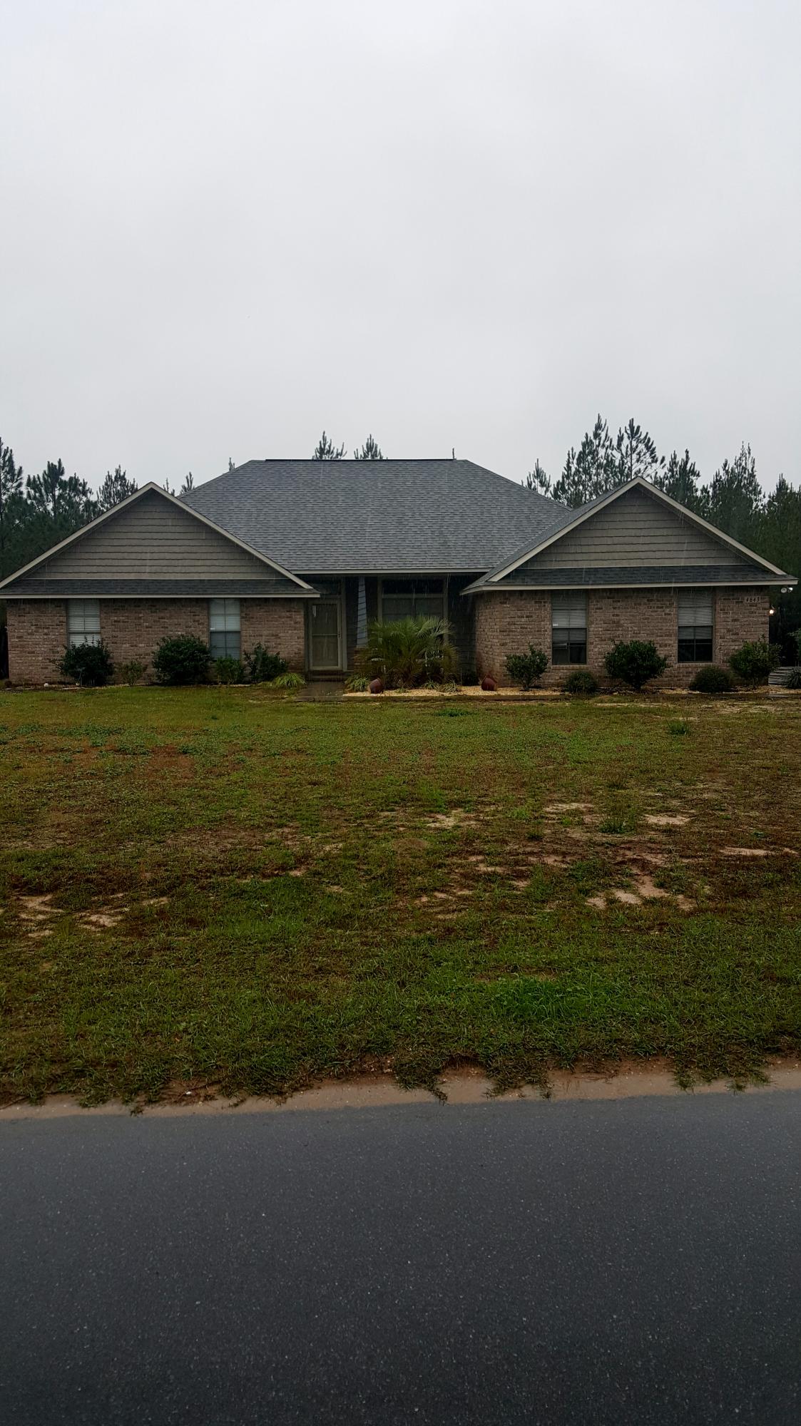 PREMIUM 1 ACRE LOT WITH AN EMACULATE HOME, HAS GRANITE COUNTERS IN KITCHEN, CORNER FIREPLACE IN GREAT ROOM, 5/8 SHEETROCK IN ALL CEILINGS, FABRIC SHIELD STORM PROTECTION, ARCHED WINDOWS, 2 CAR SIDE ENTRY GARAGE, CROWN MOLDING IN GREAT ROOM AND MASTER BEDROOM, SPLIT BEDROOM DESIGN.HIGH CEILINGS, UPGRADED CABINETS, CORNER PANTRY AND STANLESS STEEL APPLIANCES. MASTER SUITE HAS DOUBLE WALK IN CLOSETS, DOUBLE SINKS, GARDEN TUB AND SEPARATE SHOWER.LUXEROUS HOME IN A GREAT NEIGHBORHOOD.