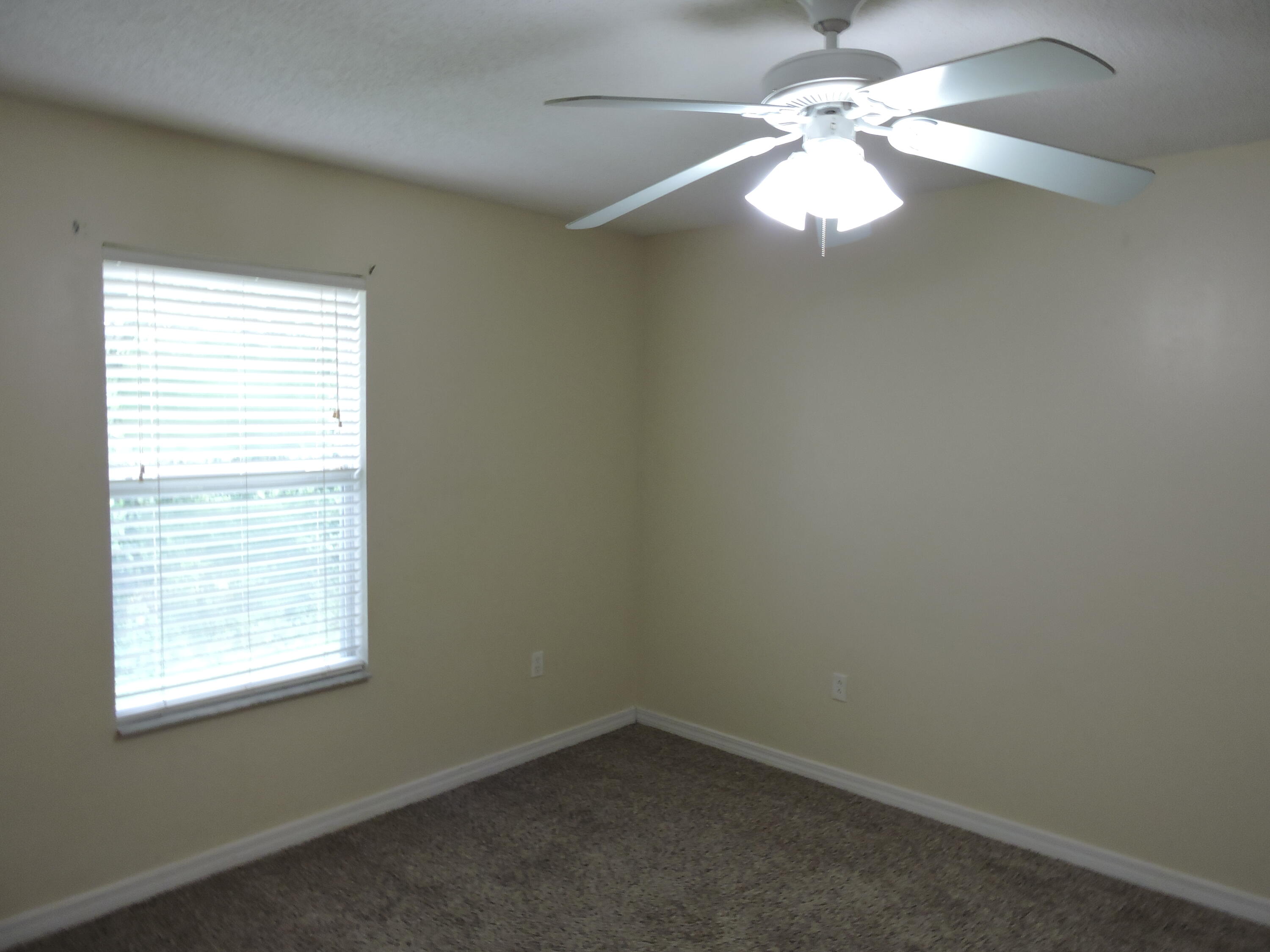 RIDGE CREST PH II - Residential Lease