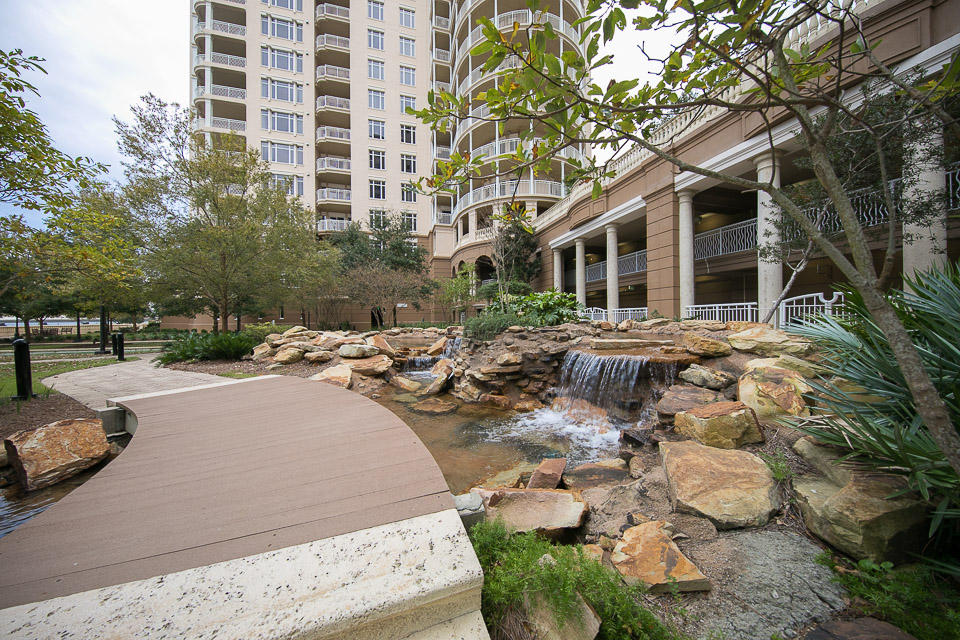 ONE WATER PLACE - Residential
