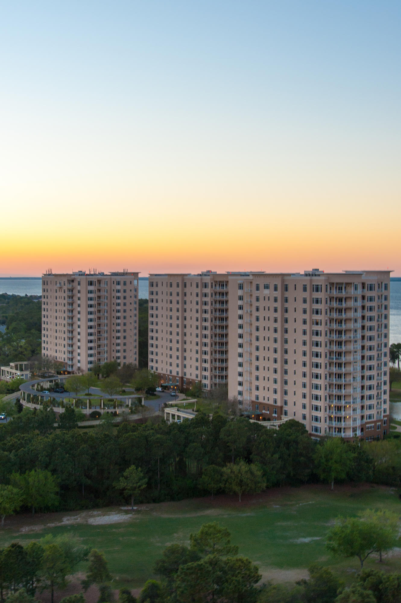 ONE WATER PLACE - Residential