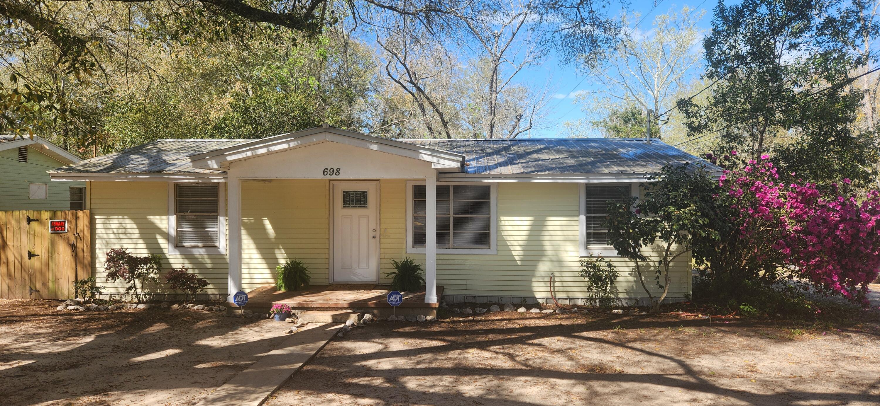MORRIS ADDN TO CRESTVIEW - Residential